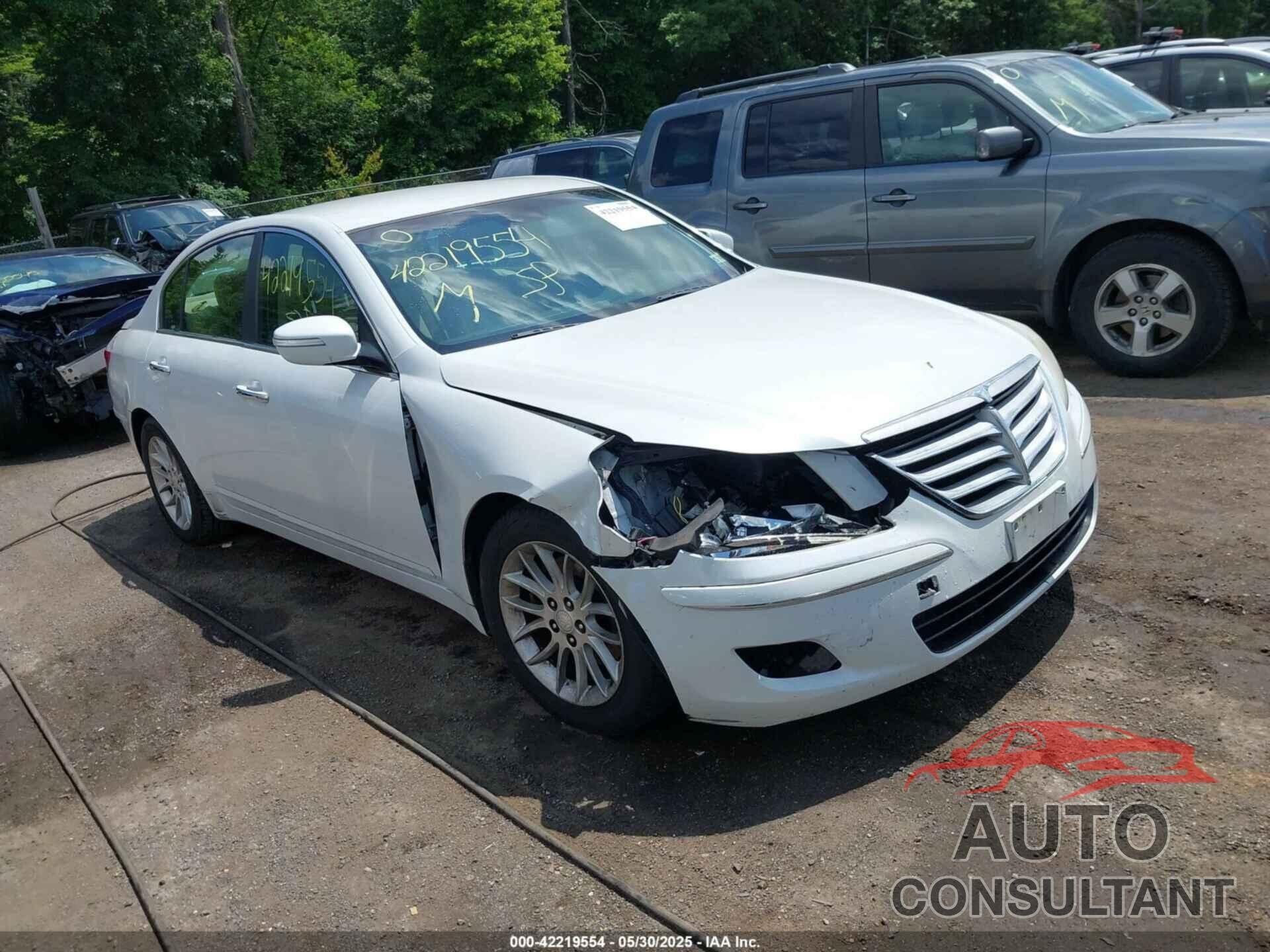 HYUNDAI GENESIS 2011 - KMHGC4DE7BU137396