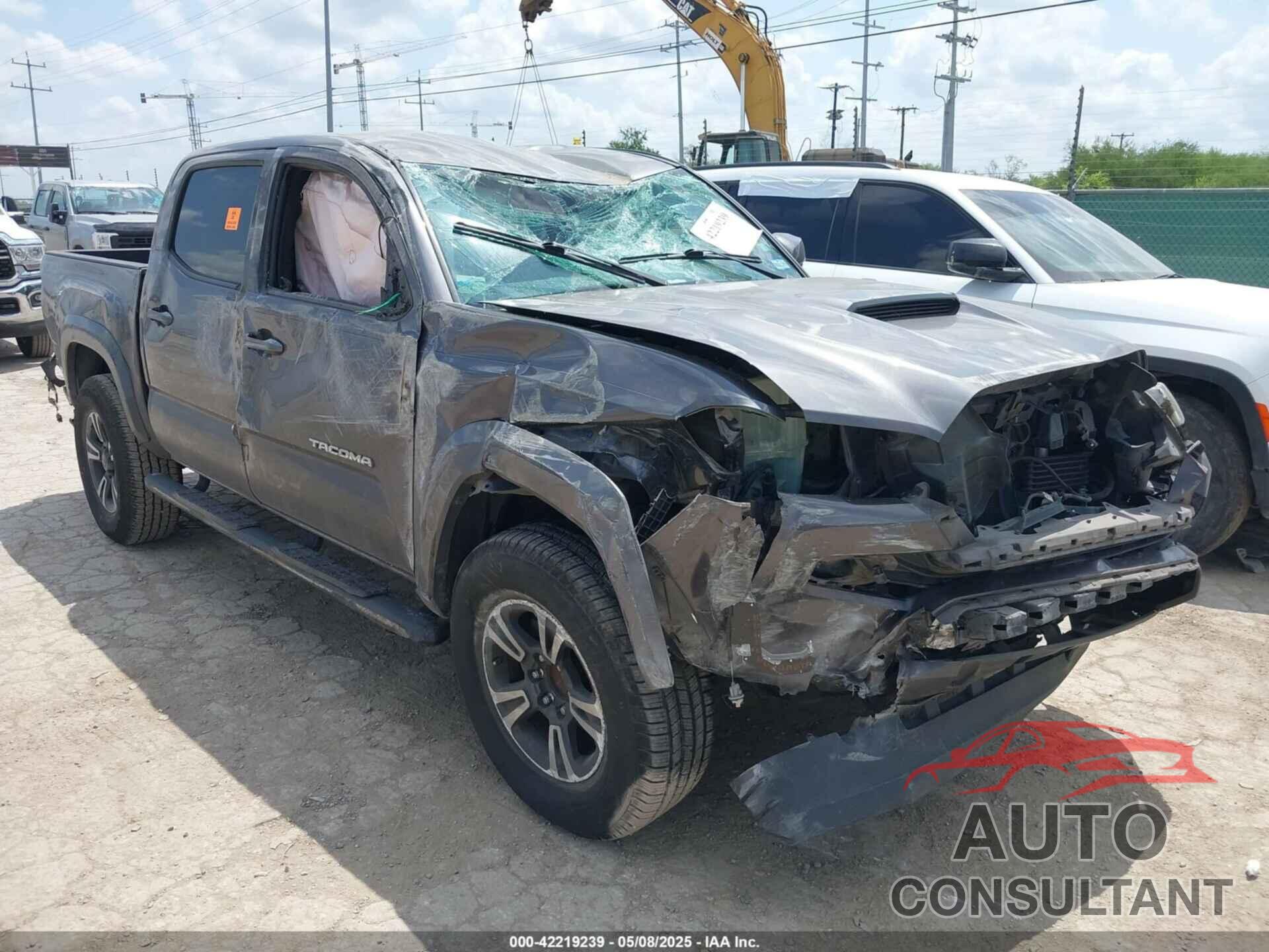 TOYOTA TACOMA 2018 - 5TFAZ5CN1JX060828