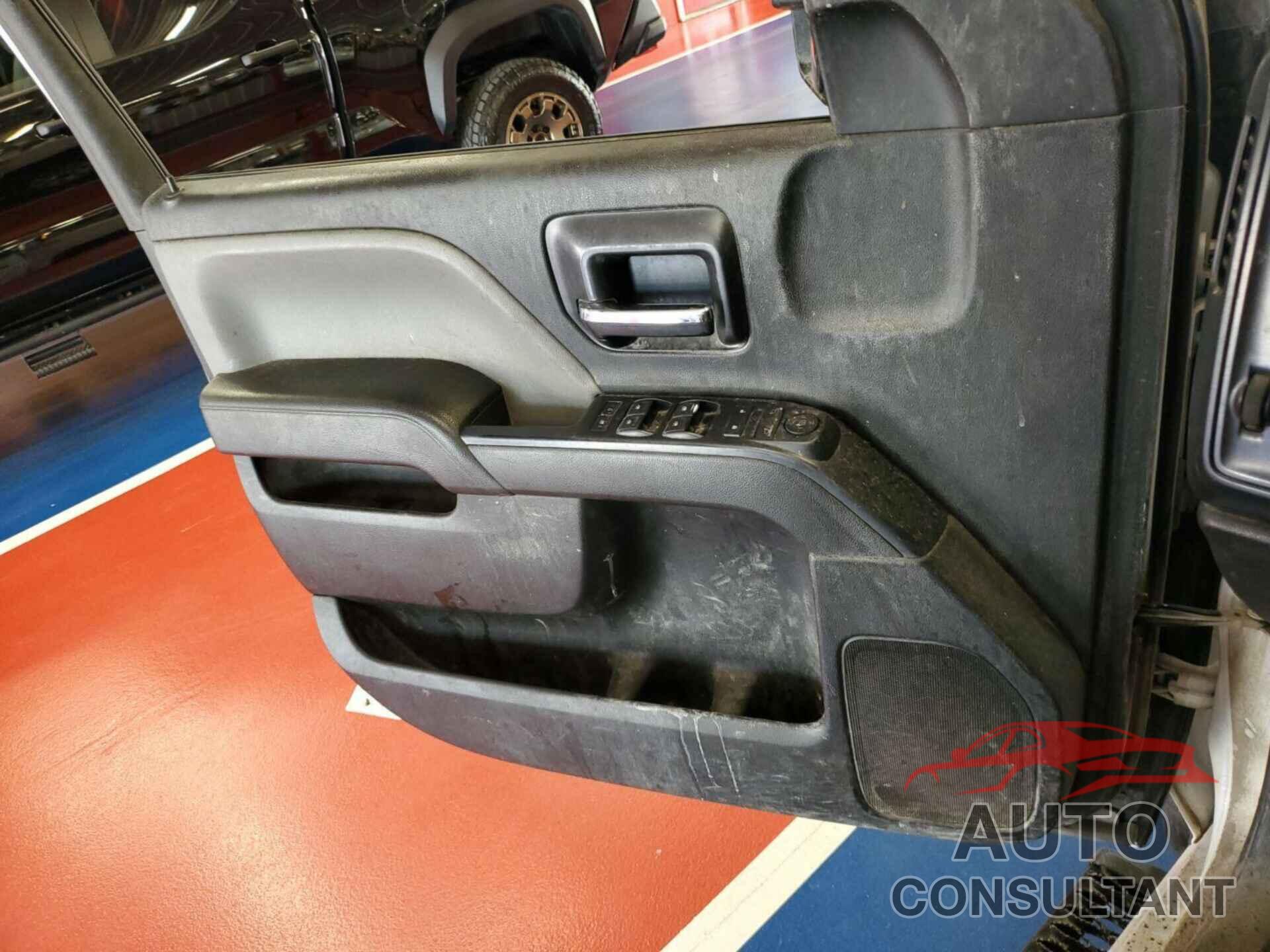 CHEVROLET SILVERADO 2018 - 1GC2KUEG1JZ228618