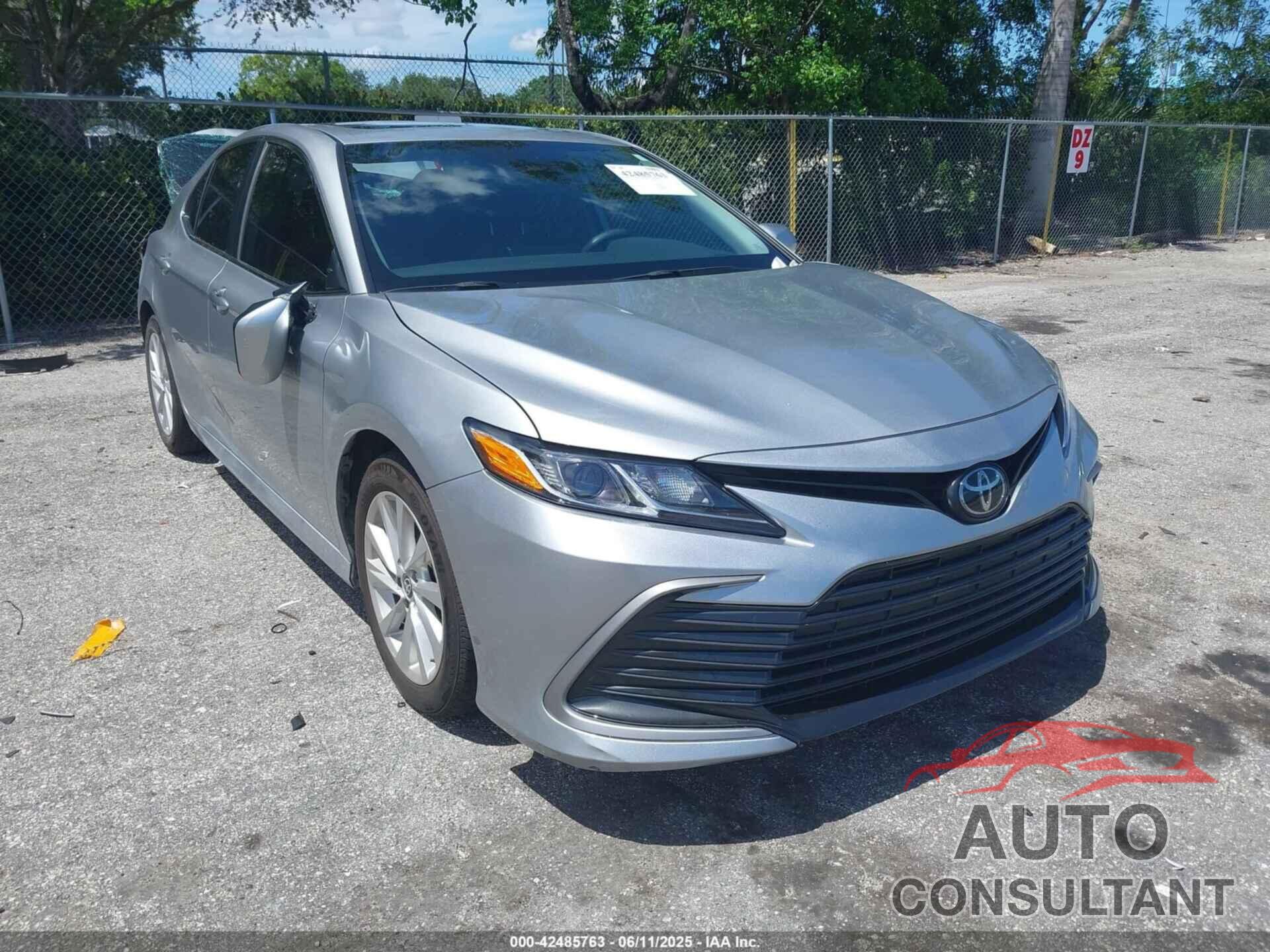 TOYOTA CAMRY 2024 - 4T1R11AK9RU243883