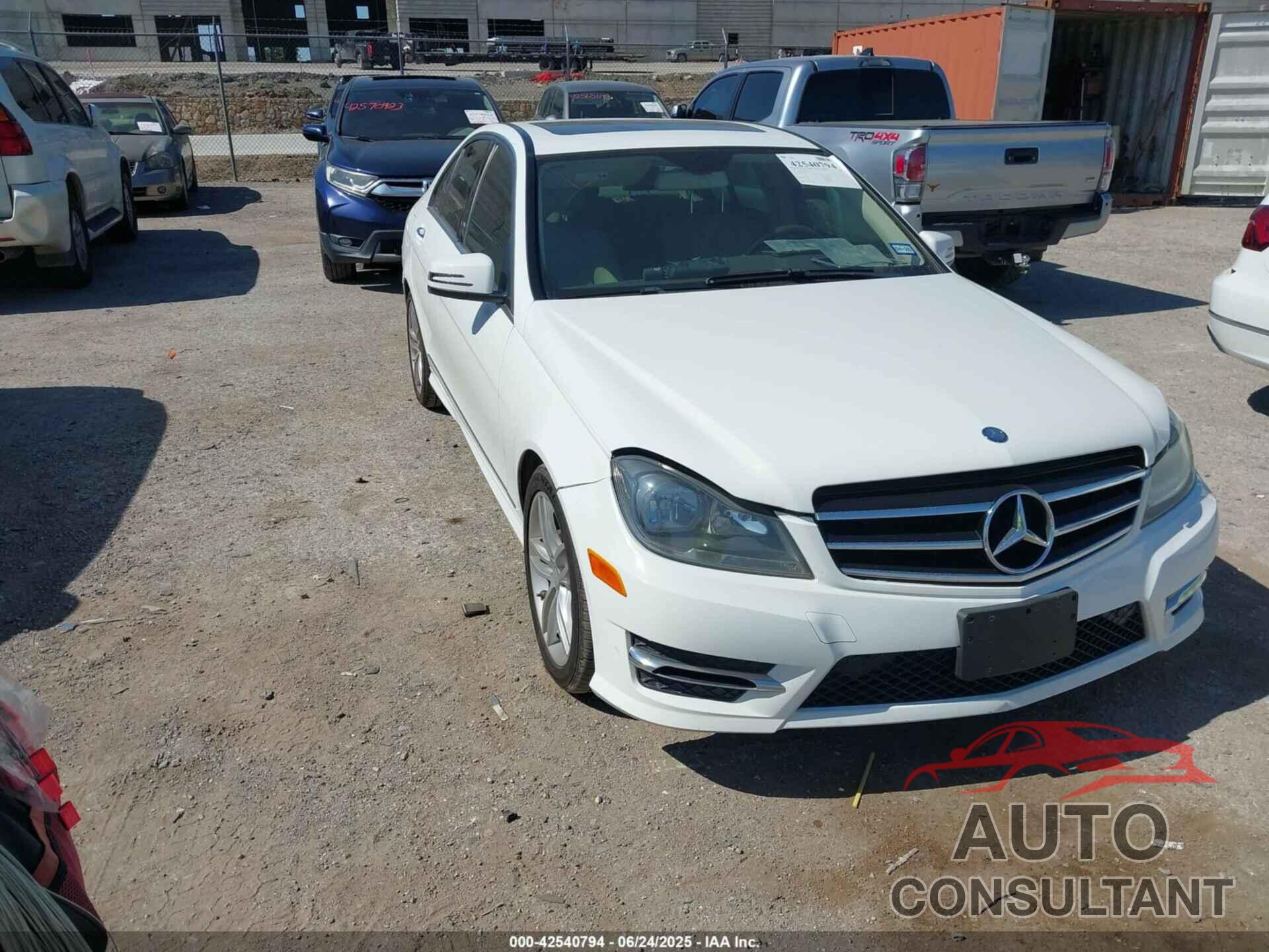 MERCEDES-BENZ C 250 2014 - WDDGF4HBXEG220311