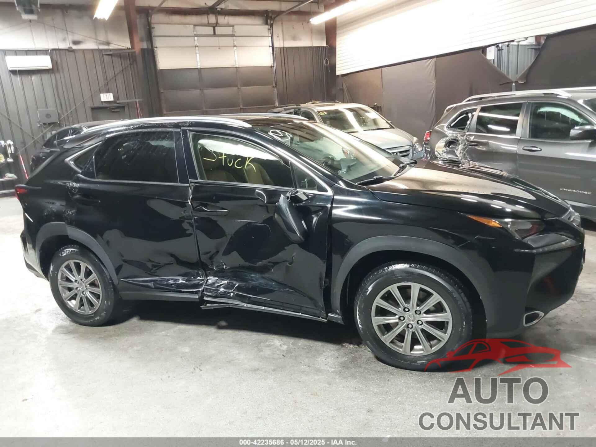 LEXUS NX 200T 2017 - JTJBARBZ6H2123918