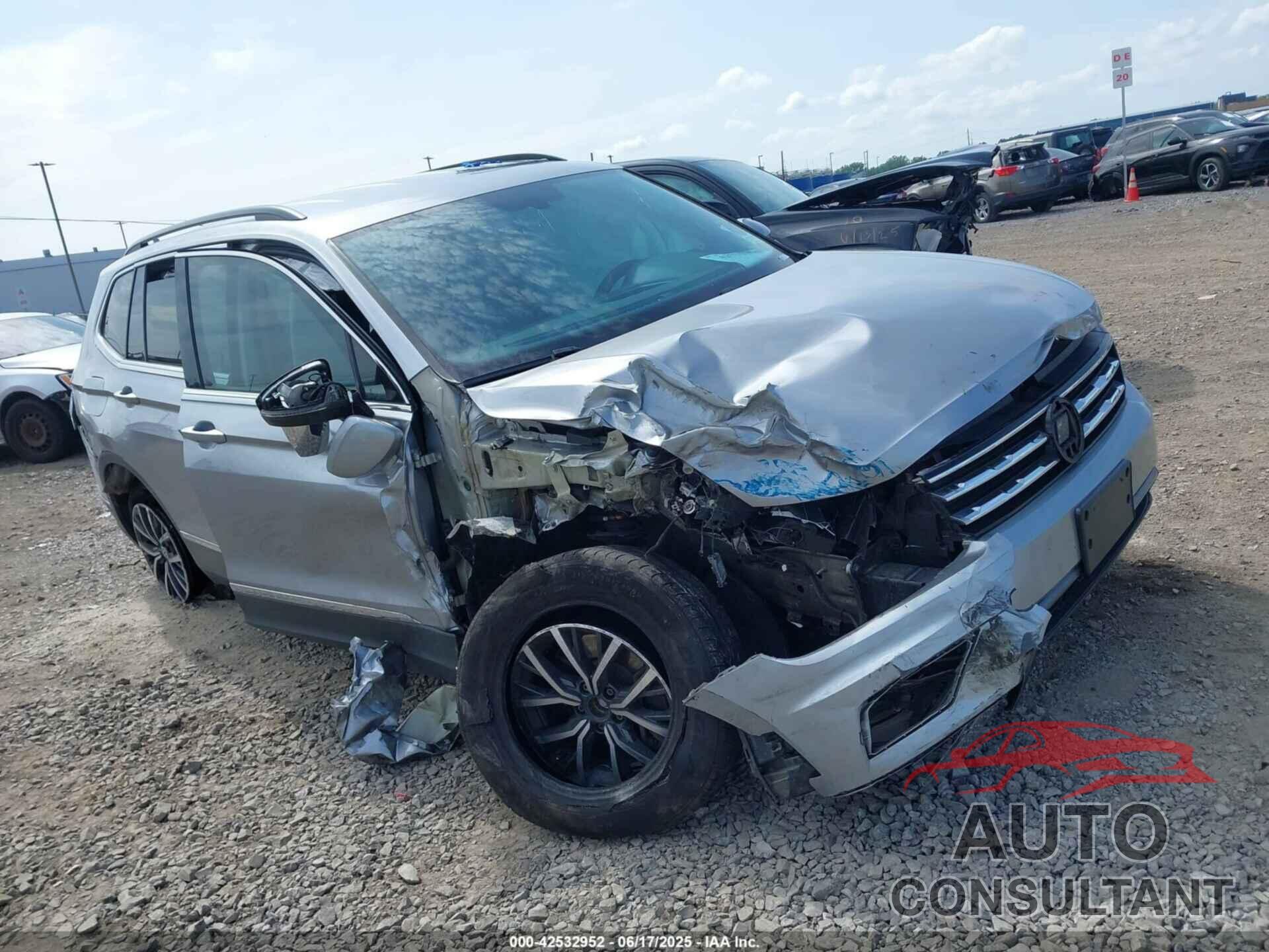 VOLKSWAGEN TIGUAN 2020 - 3VV3B7AX7LM144742