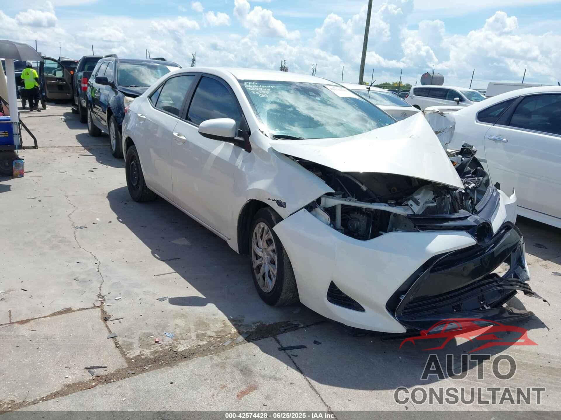 TOYOTA COROLLA 2017 - 5YFBURHE6HP674236