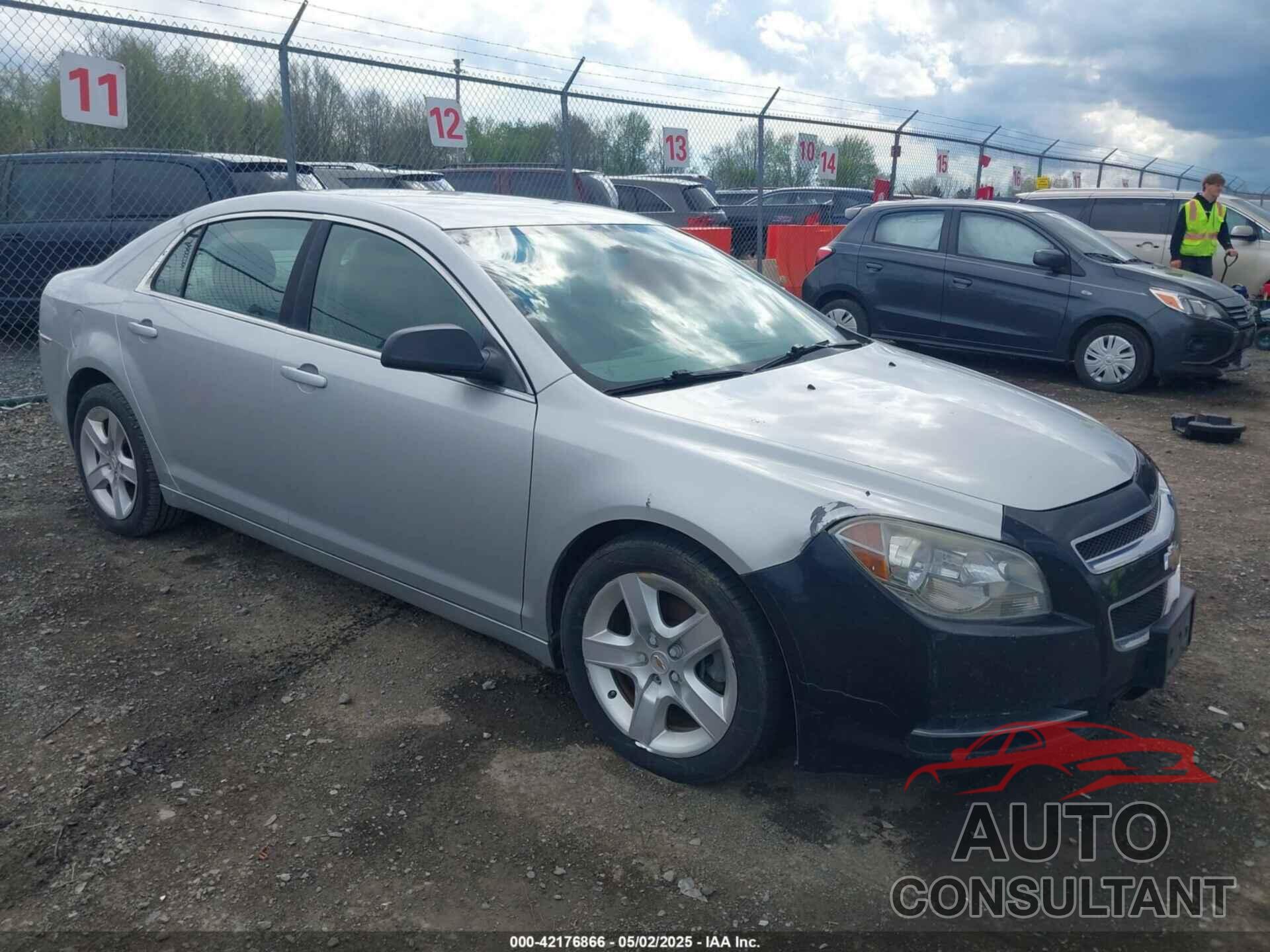 CHEVROLET MALIBU 2011 - 1G1ZA5E1XBF147292