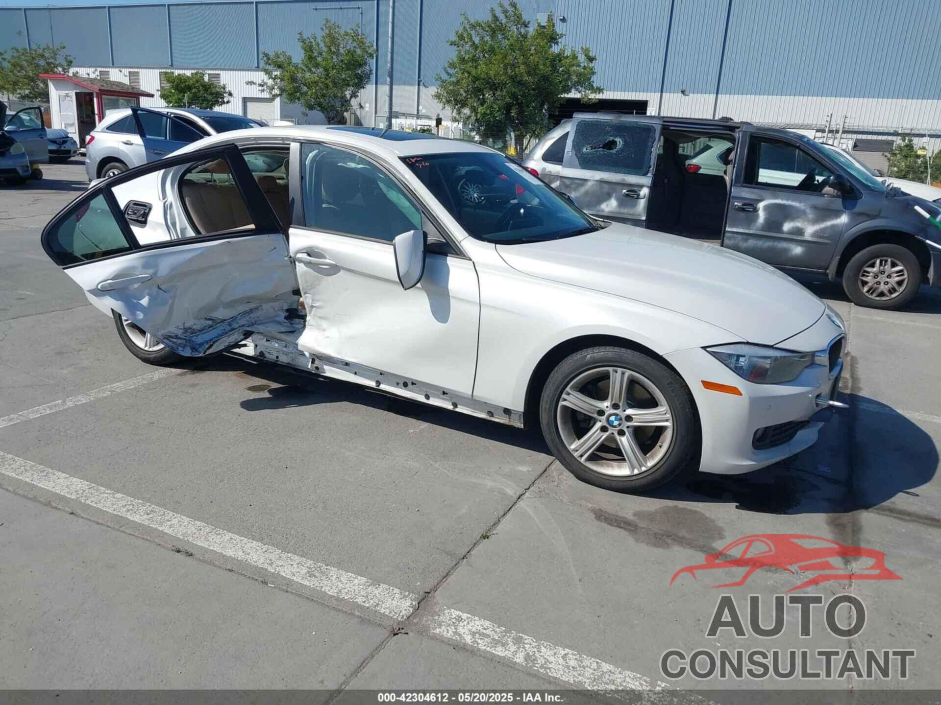 BMW 320I 2014 - WBA3B1G50ENN90657
