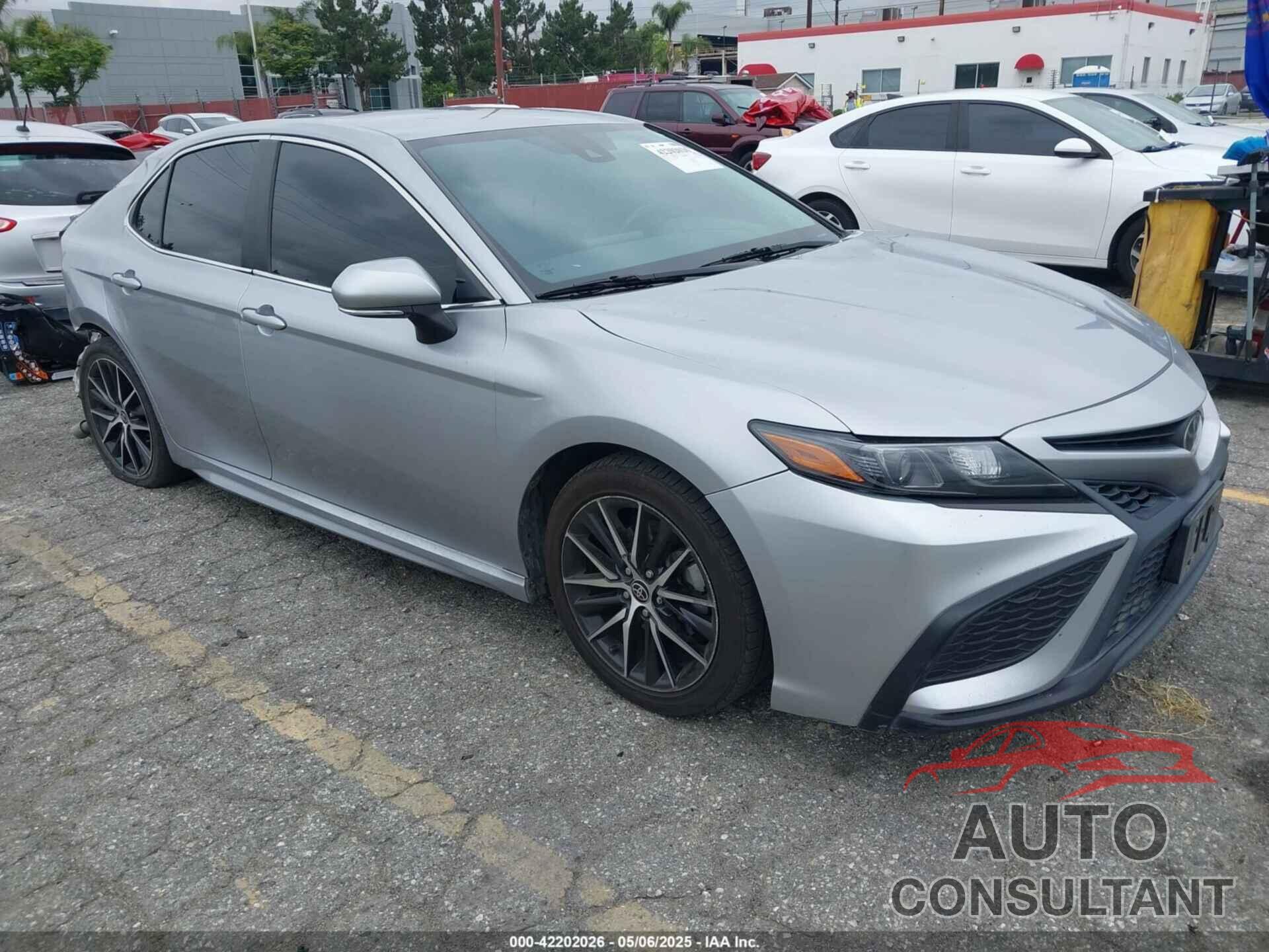 TOYOTA CAMRY 2022 - 4T1G11AK7NU669783