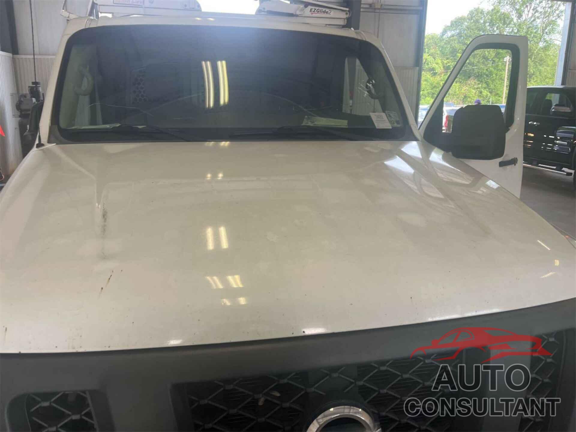 NISSAN NV CARGO NV1500 2016 - 1N6BF0KM2GN812112