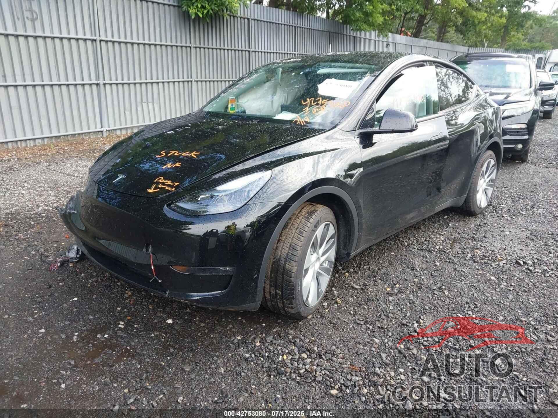 TESLA MODEL Y 2024 - 7SAYGDEE2RA220507