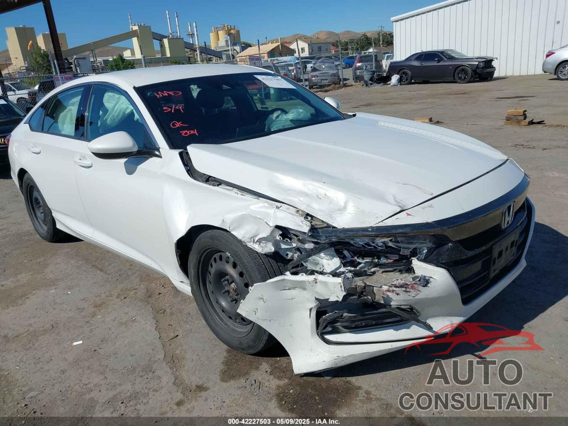 HONDA ACCORD 2018 - 1HGCV1F33JA251372