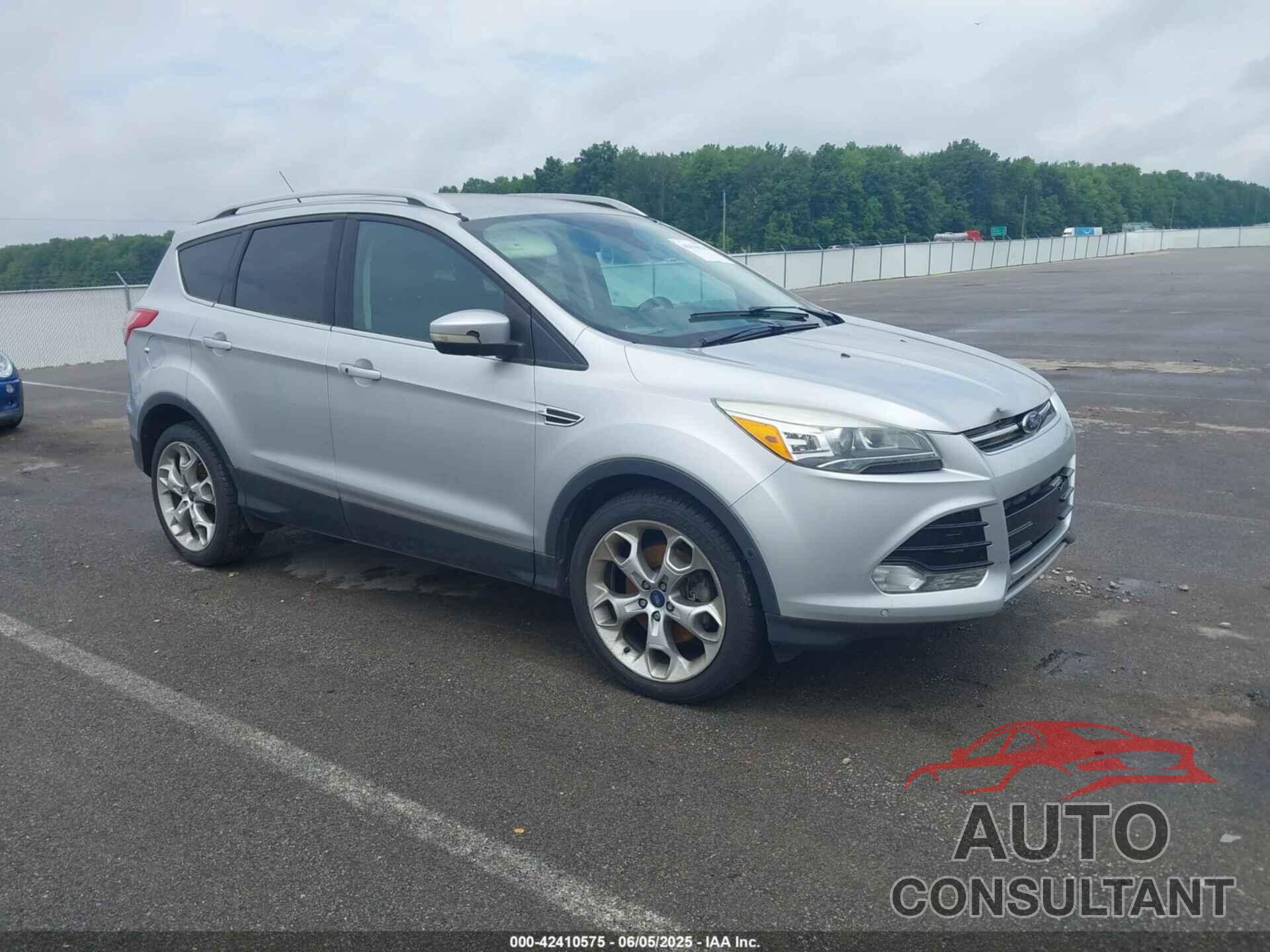 FORD ESCAPE 2014 - 1FMCU0J95EUA94757
