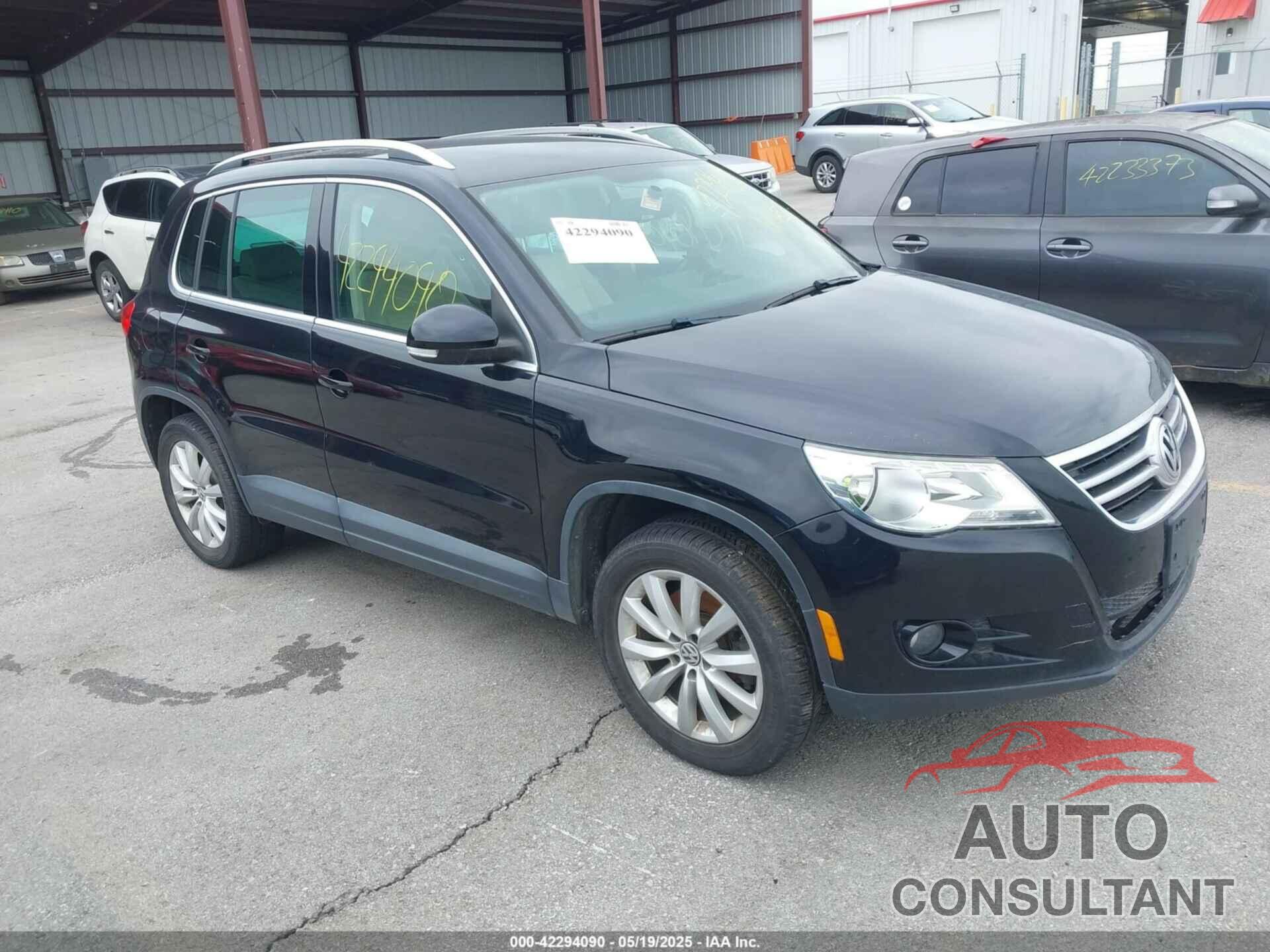 VOLKSWAGEN TIGUAN 2011 - WVGBV7AX7BW553514