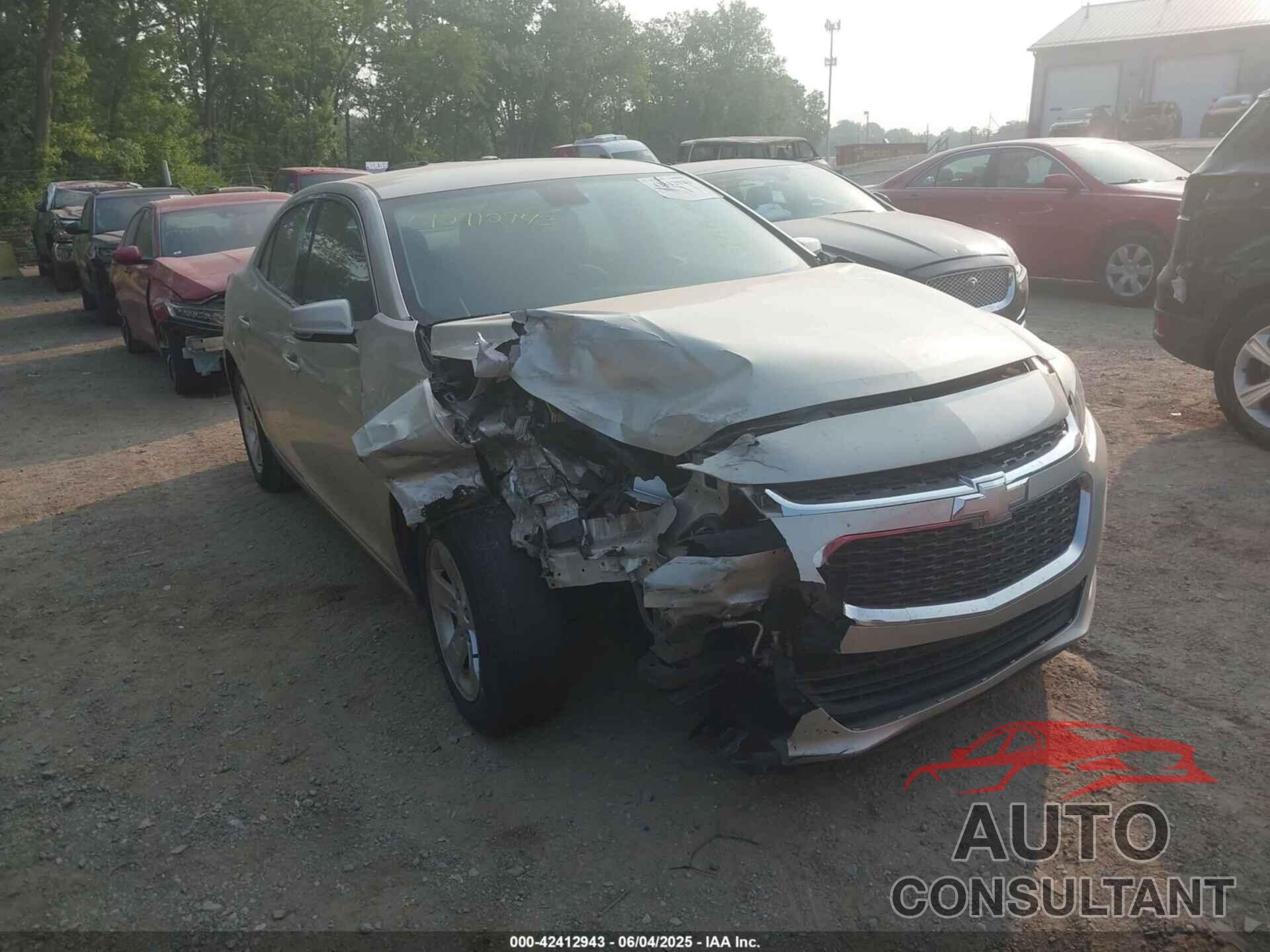 CHEVROLET MALIBU 2015 - 1G11B5SLXFF254123