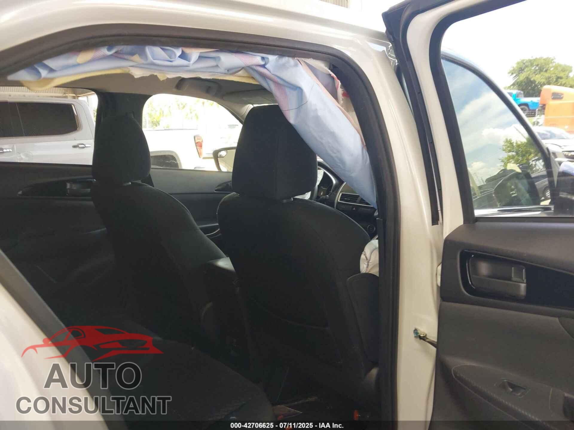 MITSUBISHI ECLIPSE CROSS 2018 - JA4AT4AA3JZ045208
