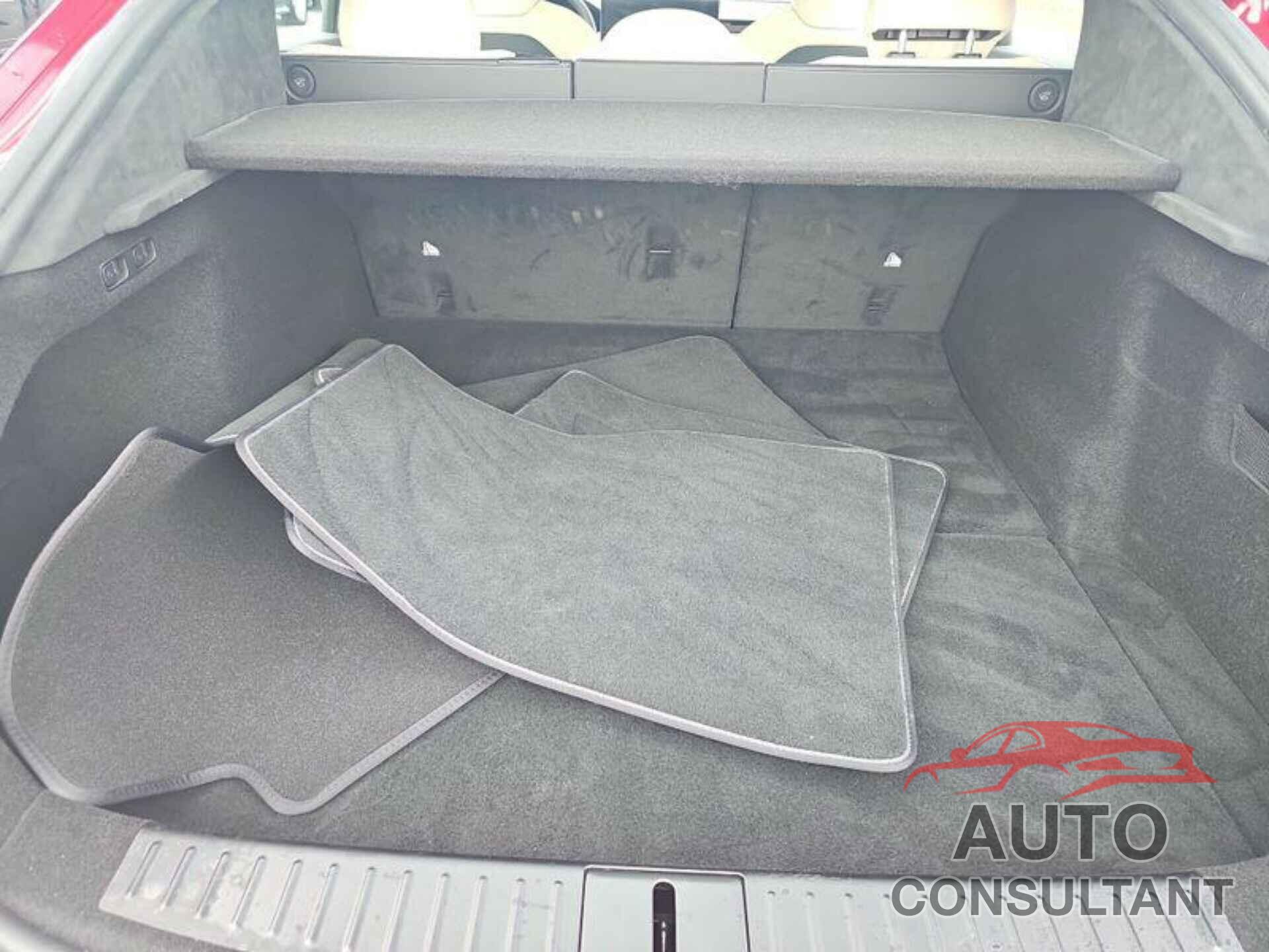 TESLA MODEL S 2023 - 5YJSA1E56PF527102