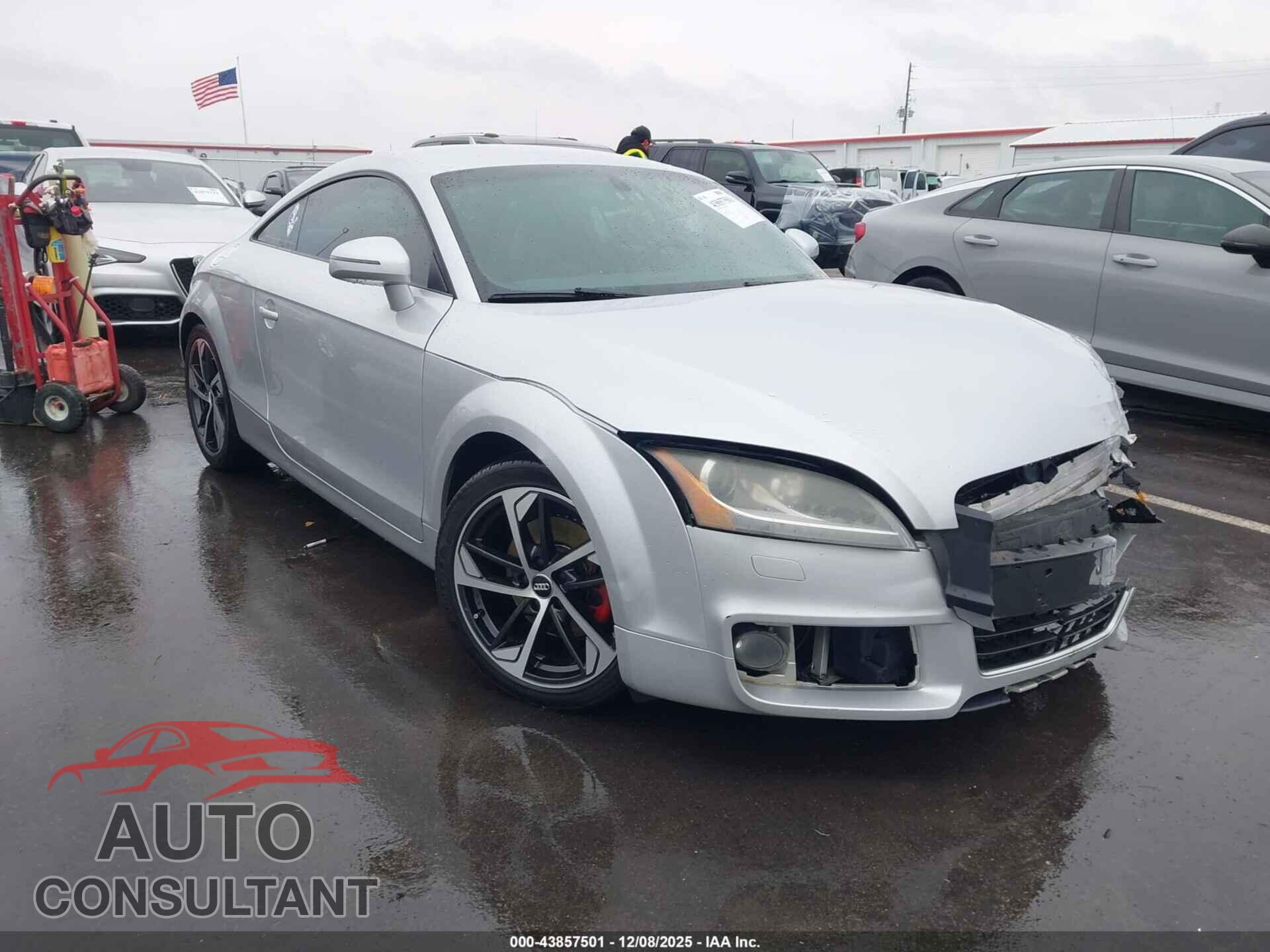 AUDI TT 2011 - TRUBFAFK7B1026796