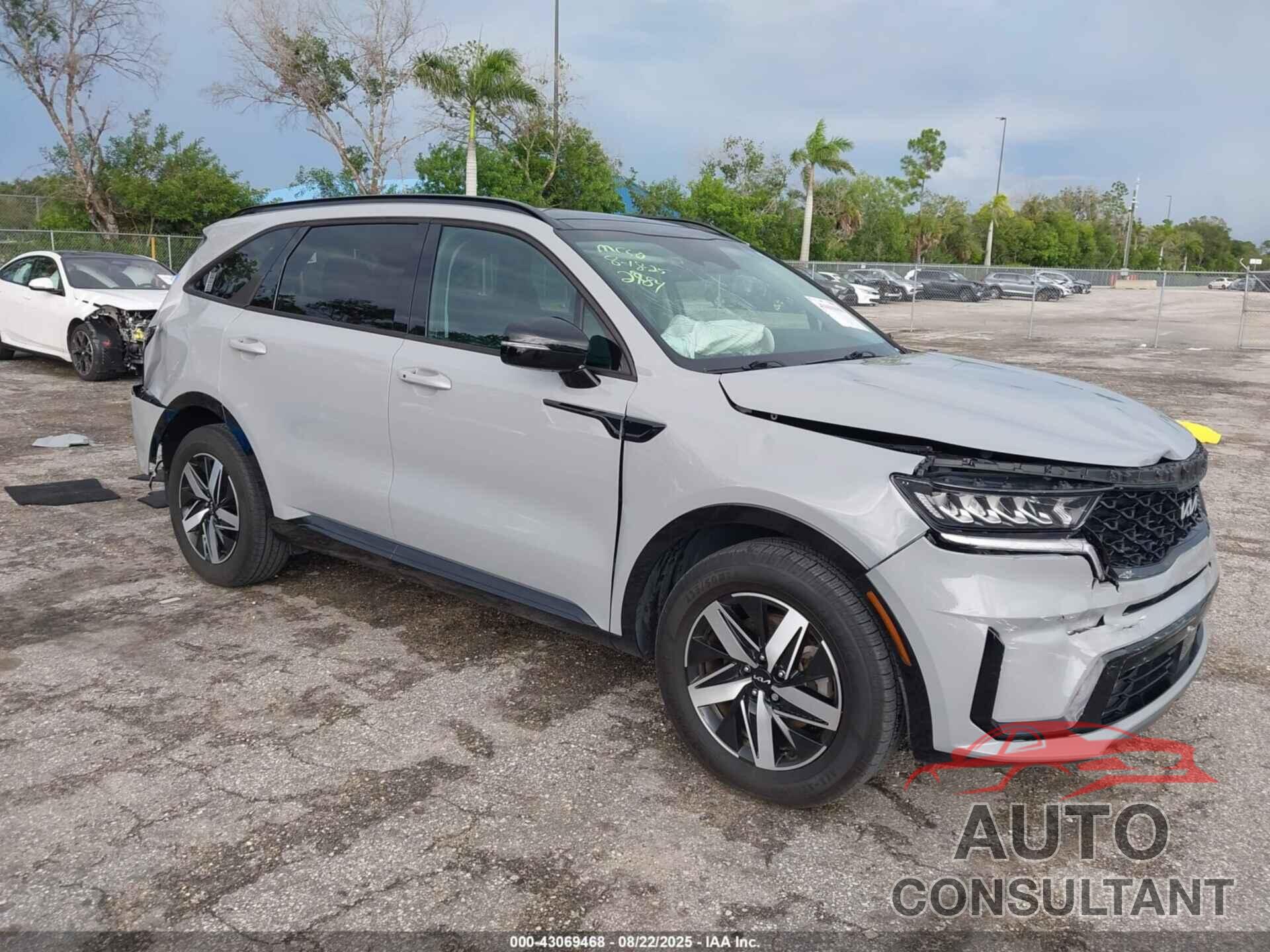 KIA SORENTO 2023 - 5XYRH4LF1PG171853