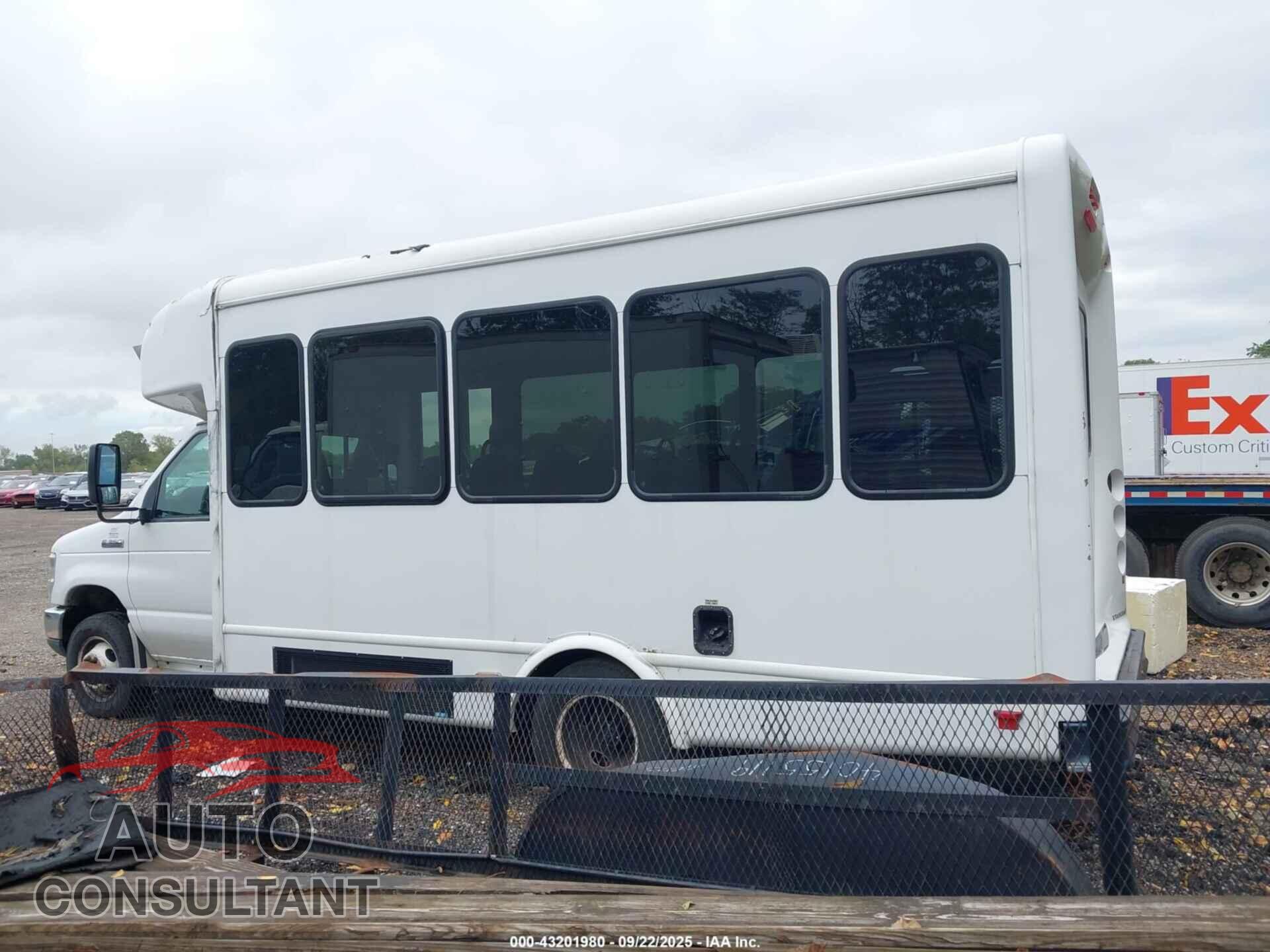 FORD E-350 CUTAWAY 2015 - 1FDEE3FS2FDA07465