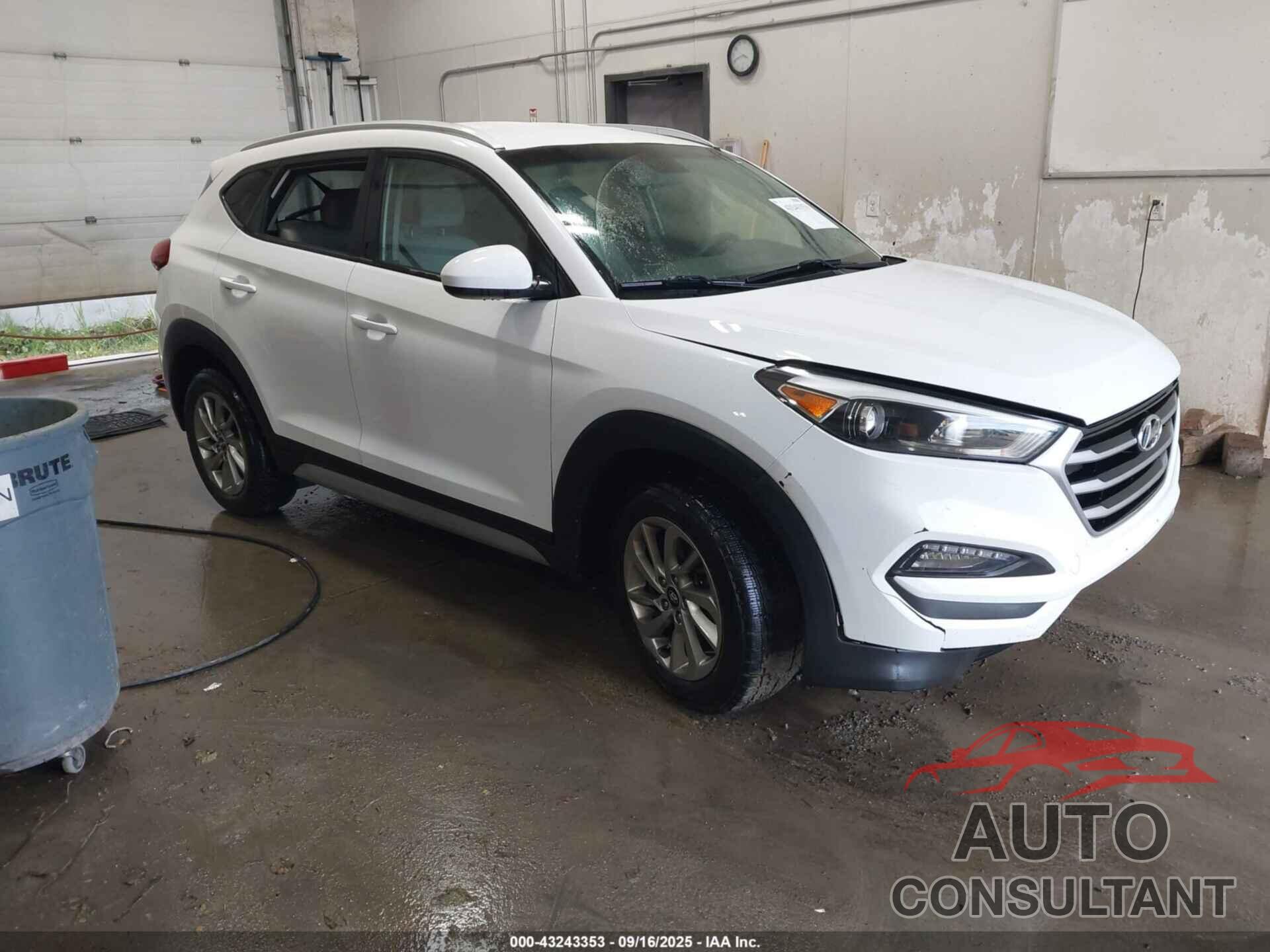 HYUNDAI TUCSON 2018 - KM8J3CA49JU683188