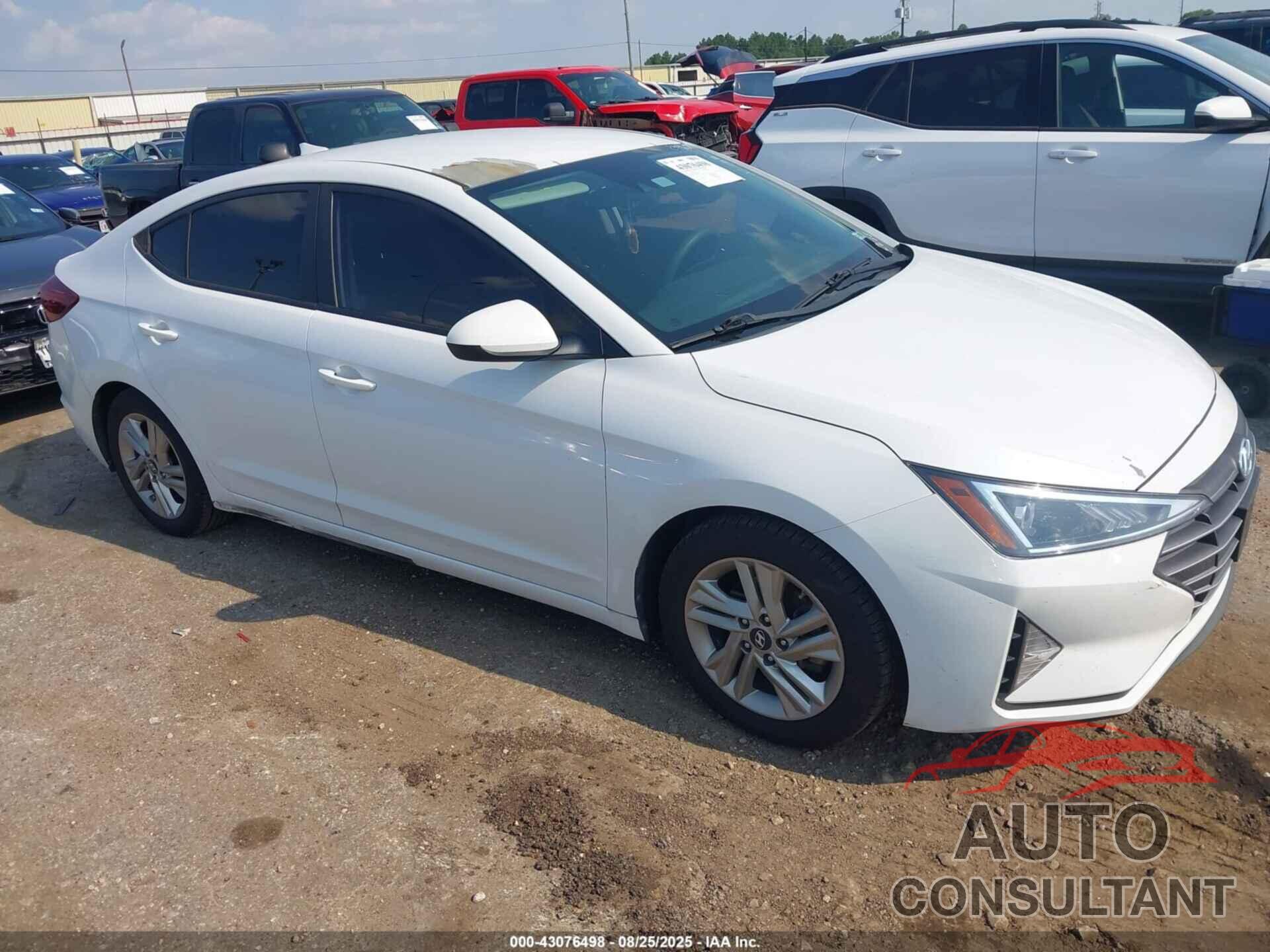 HYUNDAI ELANTRA 2019 - 5NPD84LF8KH412688
