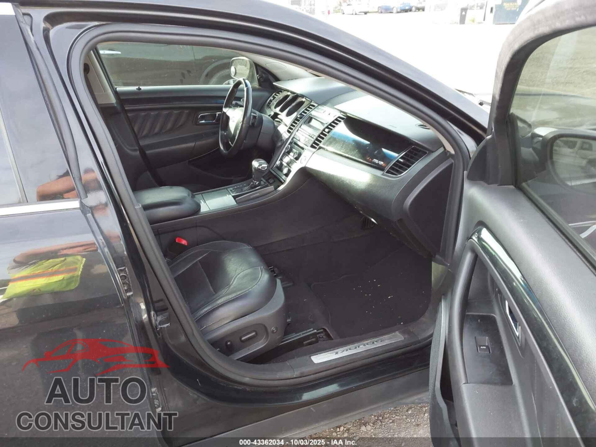 FORD TAURUS 2011 - 1FAHP2FW7BG107438