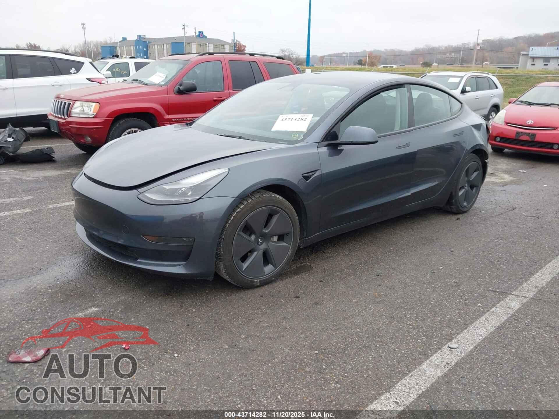 TESLA MODEL 3 2023 - 5YJ3E1EA8PF656299