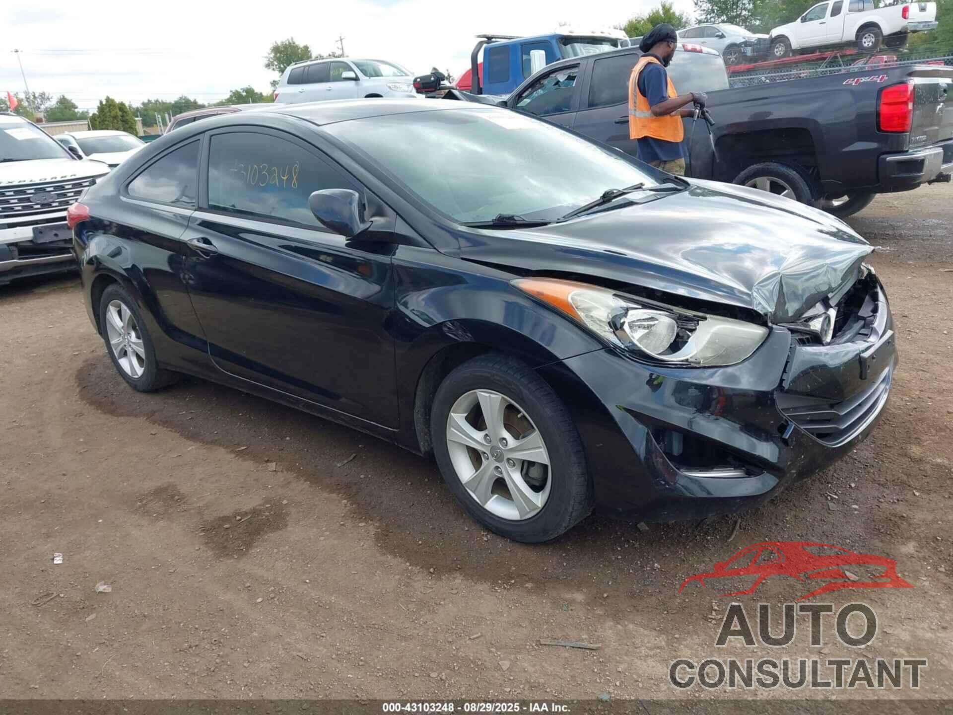 HYUNDAI ELANTRA 2013 - KMHDH6AE2DU014273
