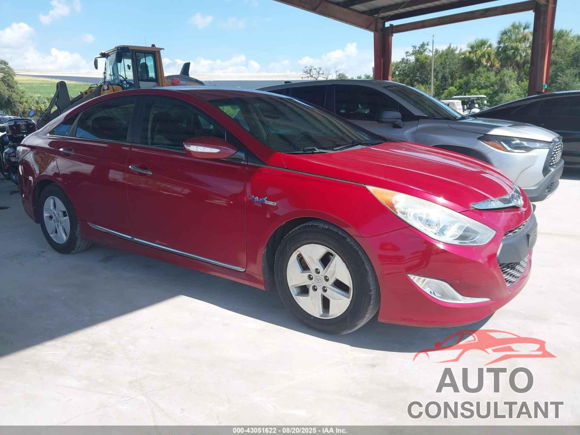 HYUNDAI SONATA HYBRID 2012 - KMHEC4A43CA042405