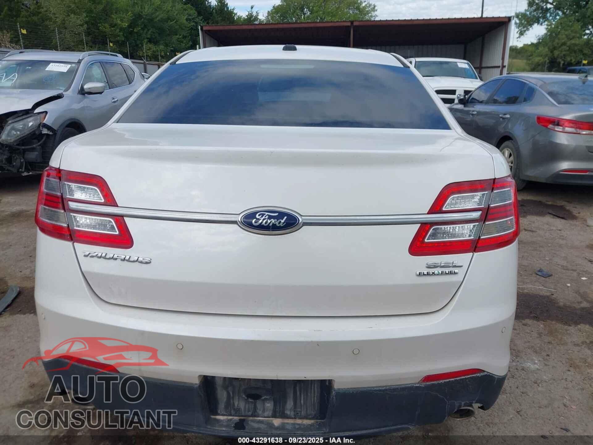 FORD TAURUS 2013 - 1FAHP2E80DG184044