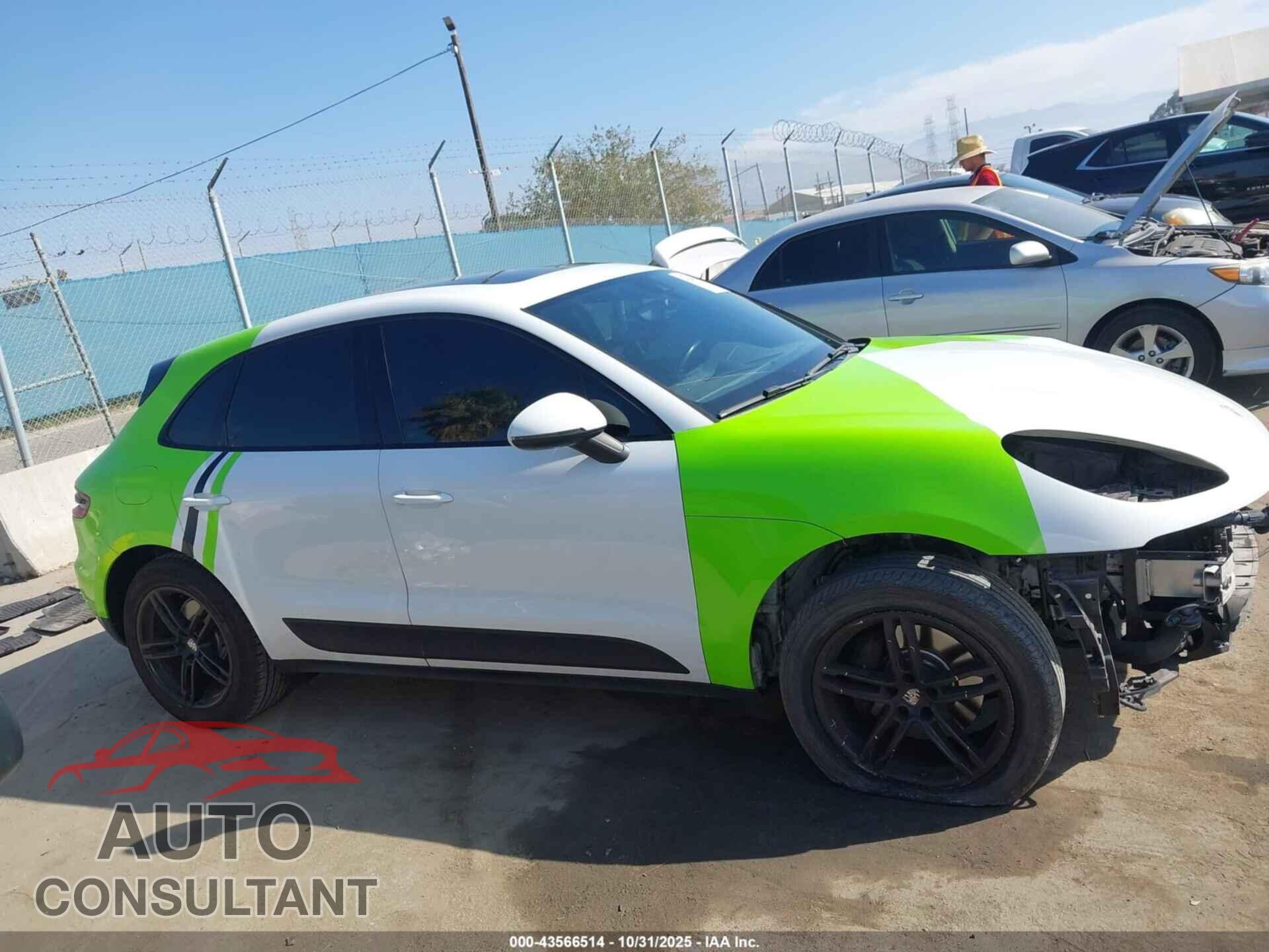PORSCHE MACAN 2017 - WP1AA2A55HLB00806