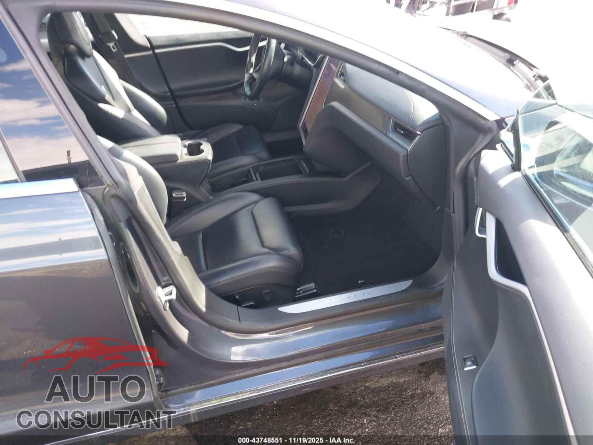 TESLA MODEL S 2018 - 5YJSA1E28JF296426