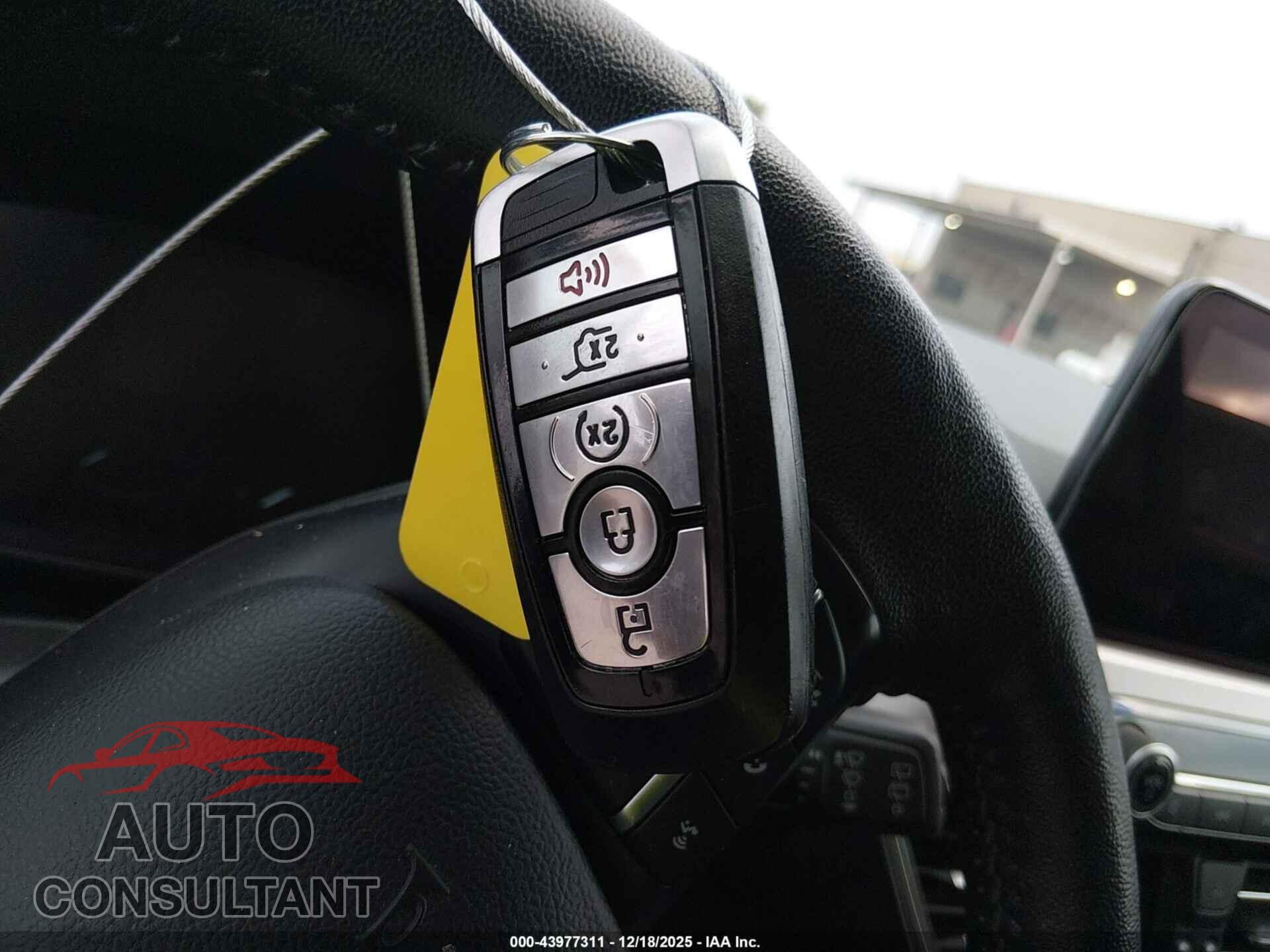 FORD ESCAPE 2020 - 1FMCU0H6XLUA84248