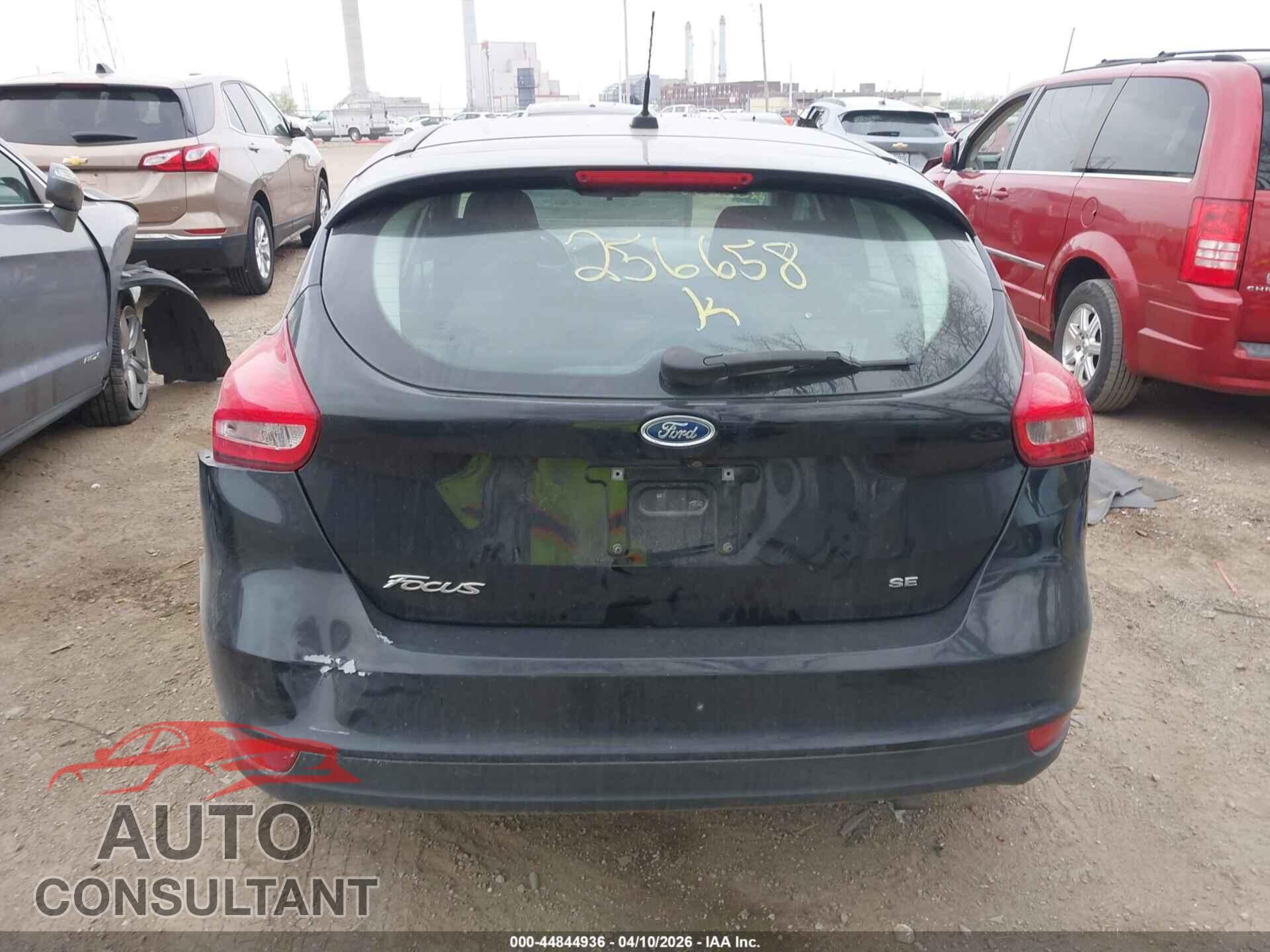 FORD FOCUS 2016 - 1FADP3K21GL256658