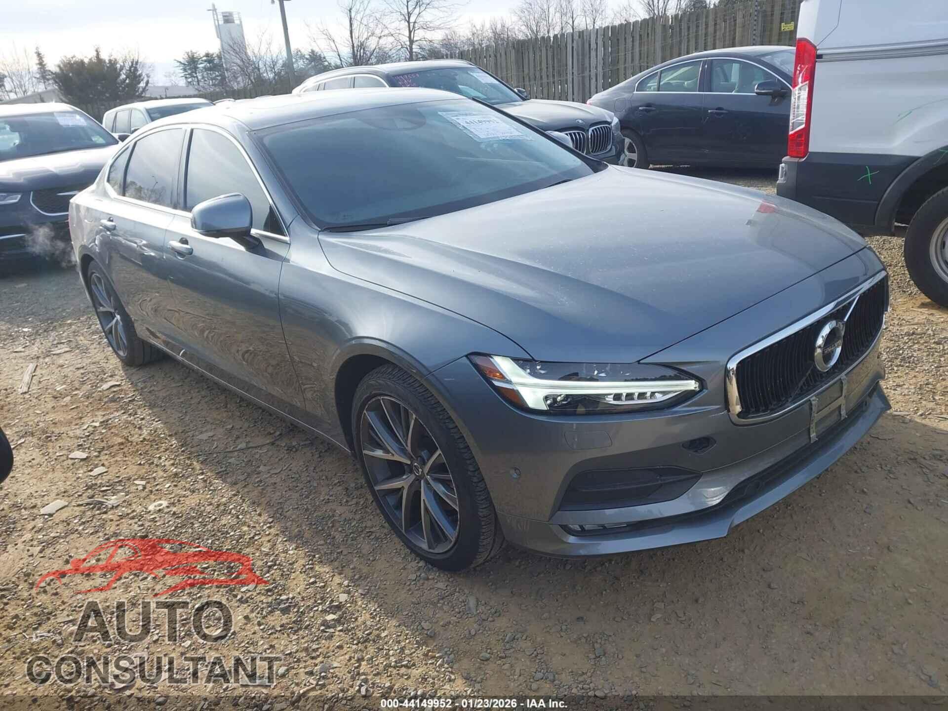 VOLVO S90 2018 - LVY982MK0JP034089