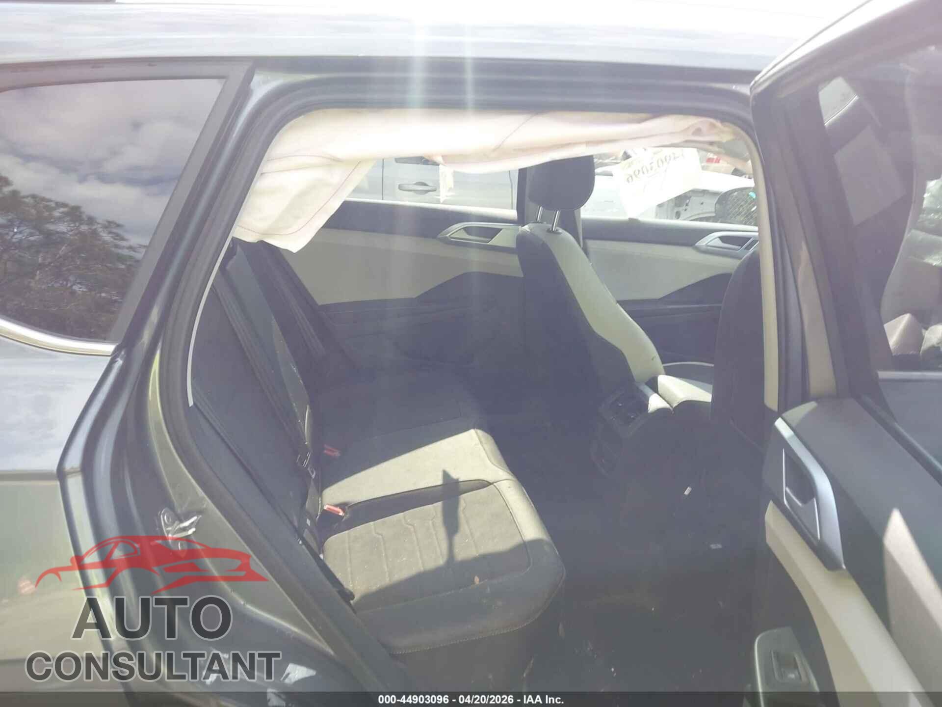 VOLKSWAGEN TAOS 2025 - 3VVEC7B23SM012598