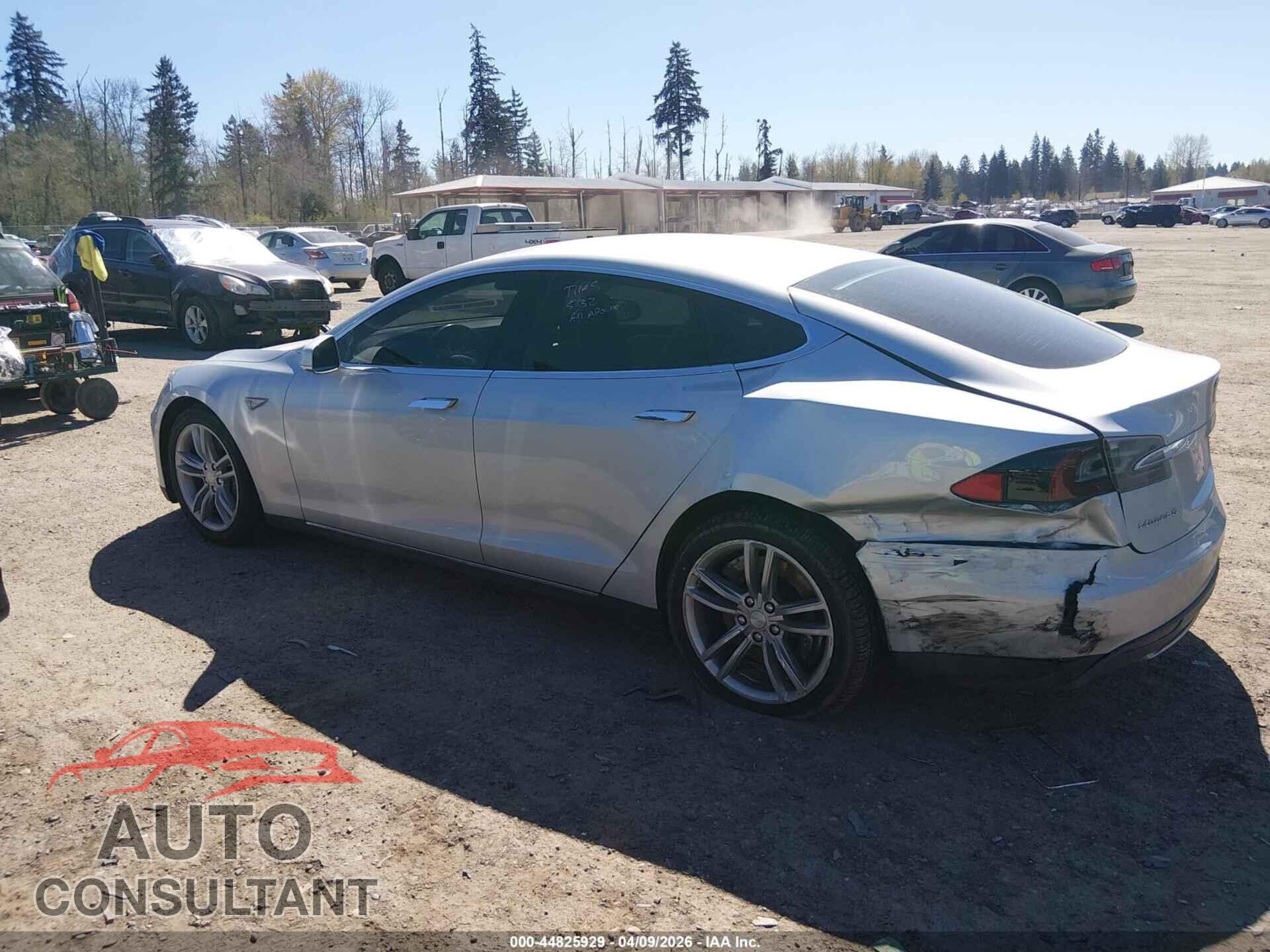 TESLA MODEL S 2013 - 5YJSA1AC2DFP10738