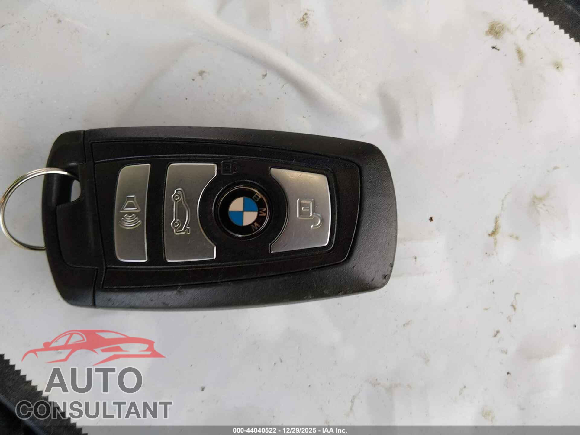 BMW 528I 2012 - WBAXH5C59CDW05656
