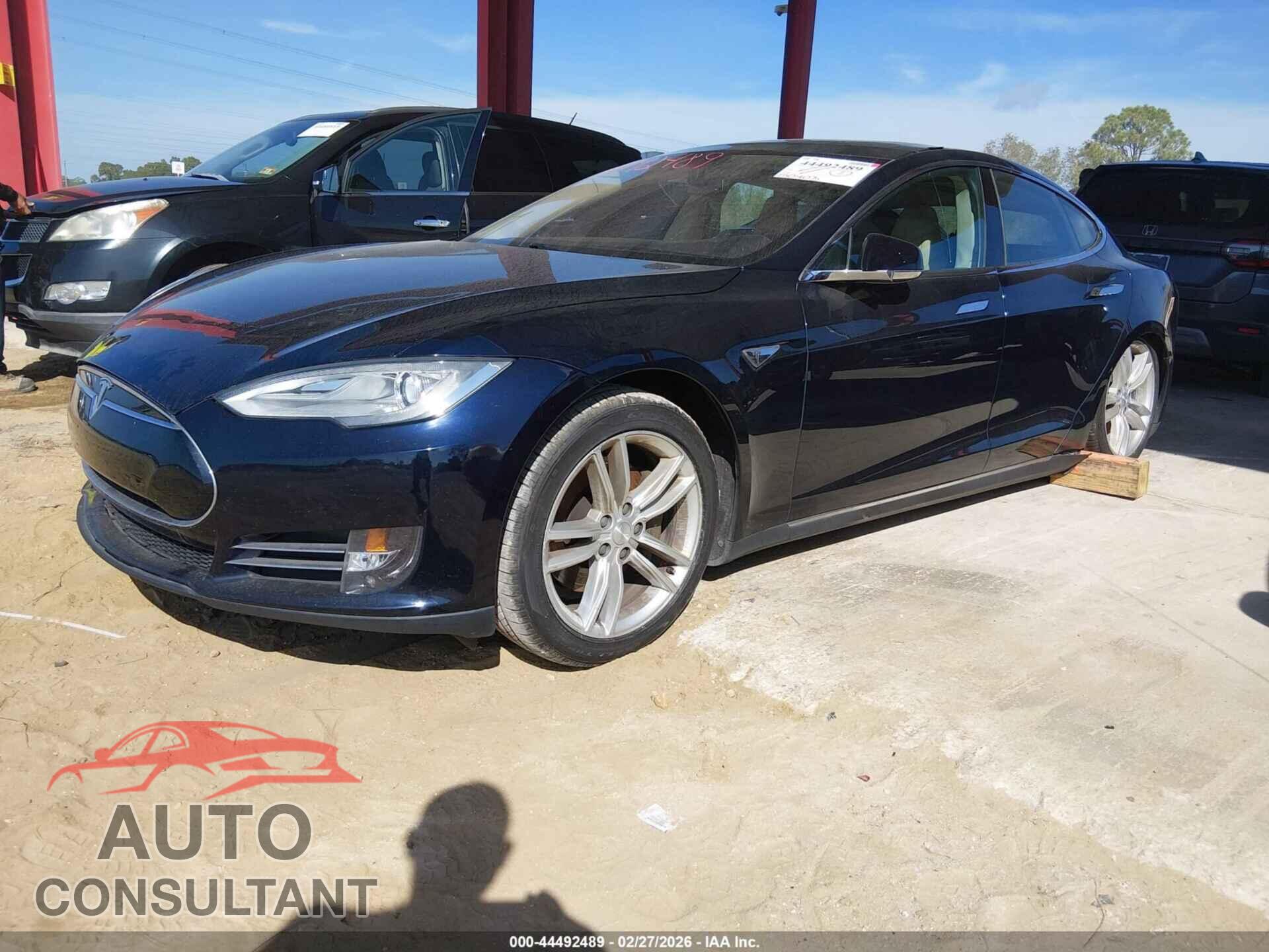 TESLA MODEL S 2013 - 5YJSA1CP2DFP04423