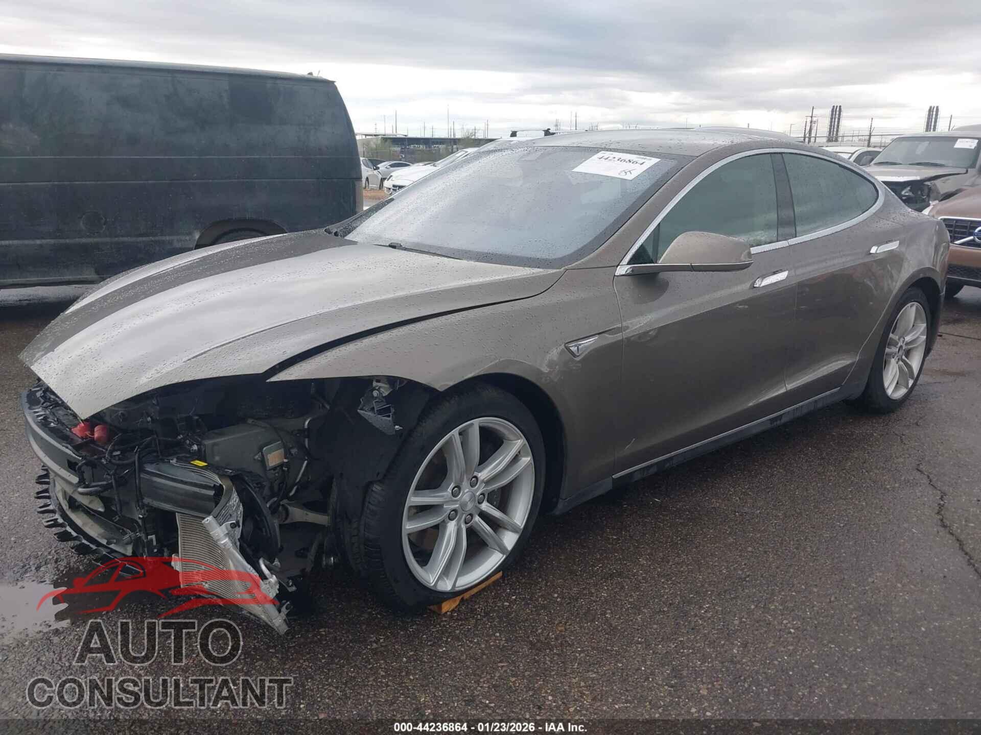 TESLA MODEL S 2015 - 5YJSA1S24FF088071