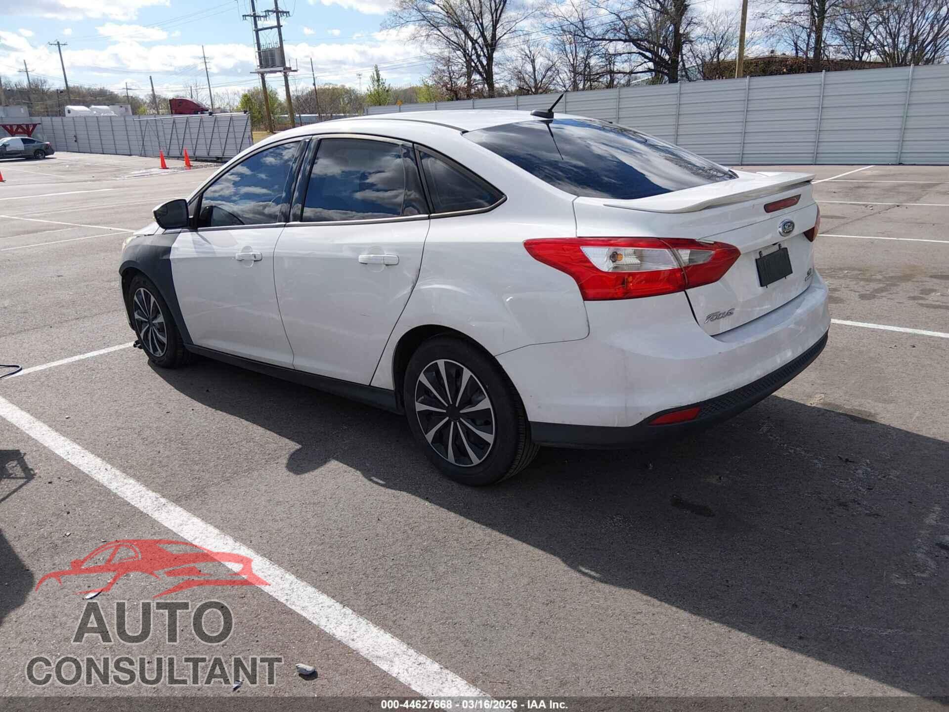 FORD FOCUS 2014 - 1FADP3F27EL383261