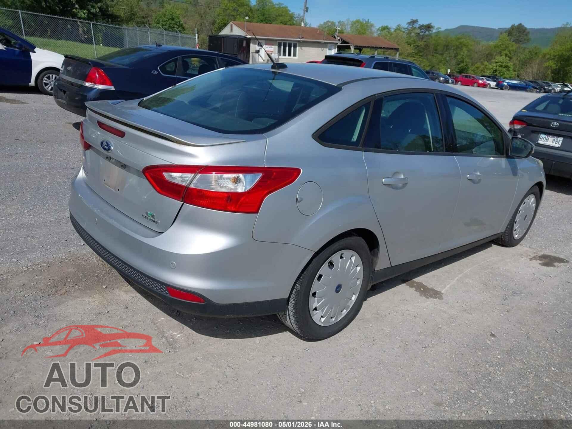 FORD FOCUS 2014 - 1FADP3F29EL221924