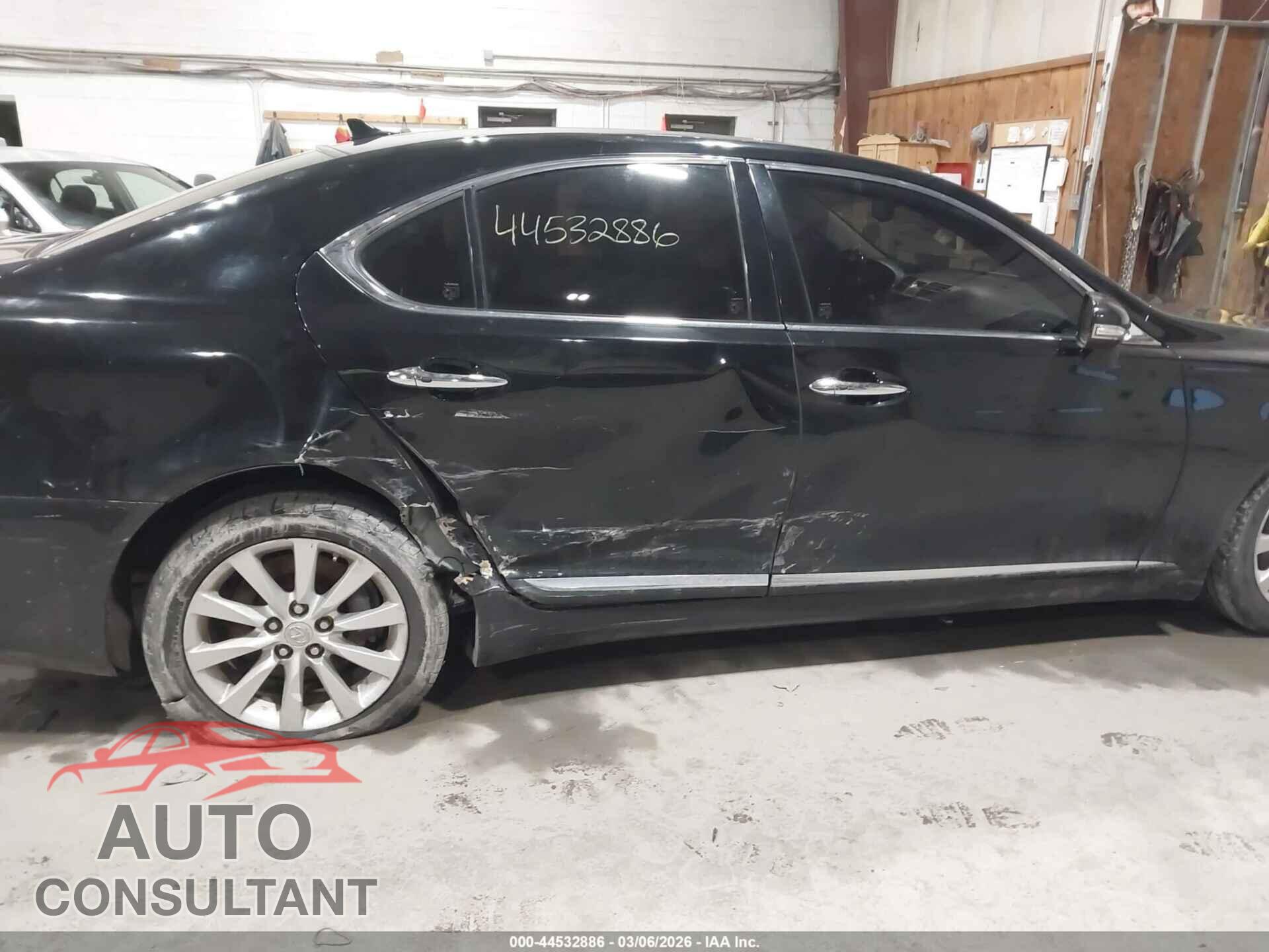 LEXUS LS 460 2010 - JTHCL5EF5A5006250