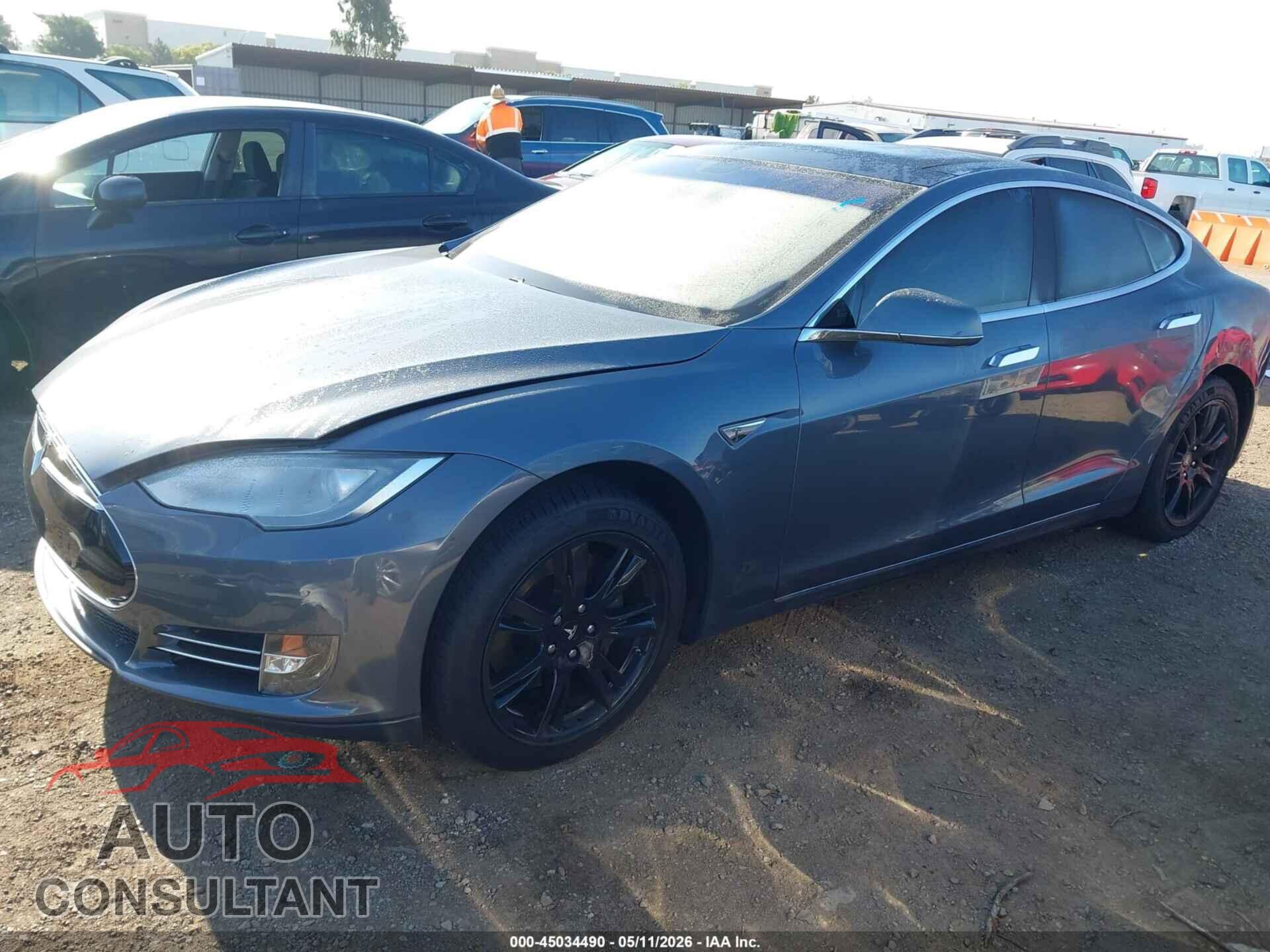TESLA MODEL S 2013 - 5YJSA1CN0DFP20439