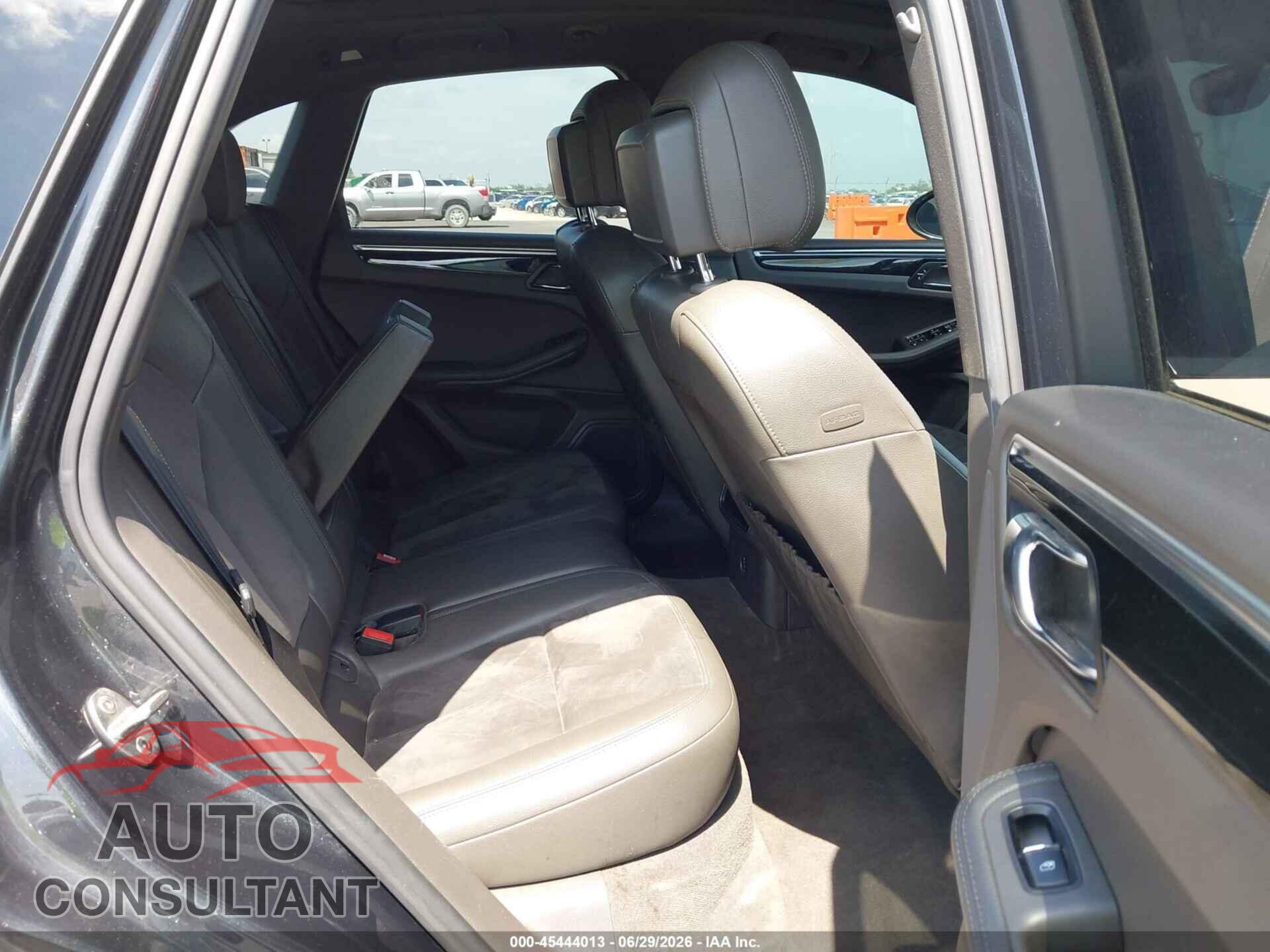 PORSCHE MACAN 2017 - WP1AA2A59HLB05569