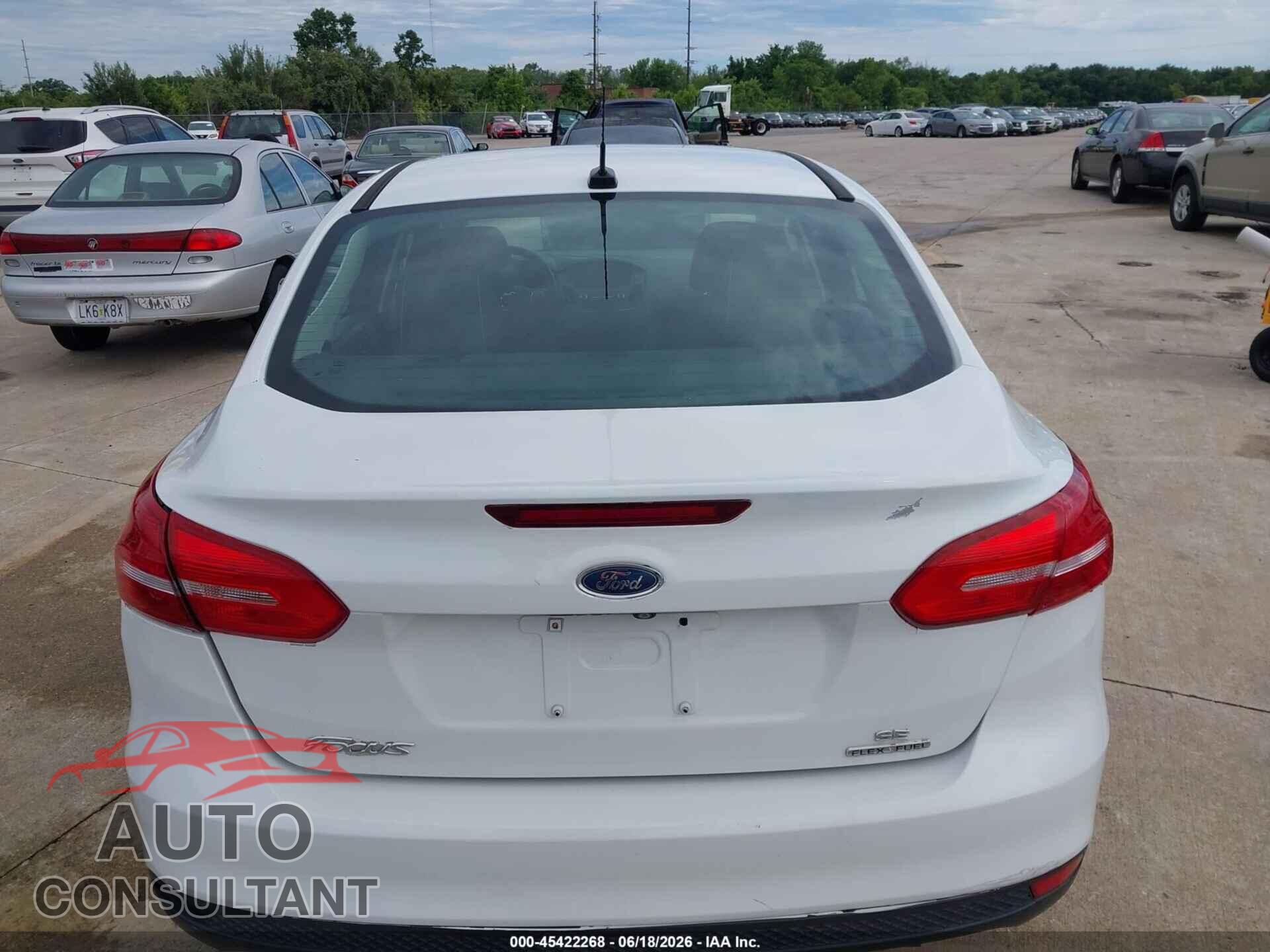 FORD FOCUS 2015 - 1FADP3F23FL250059