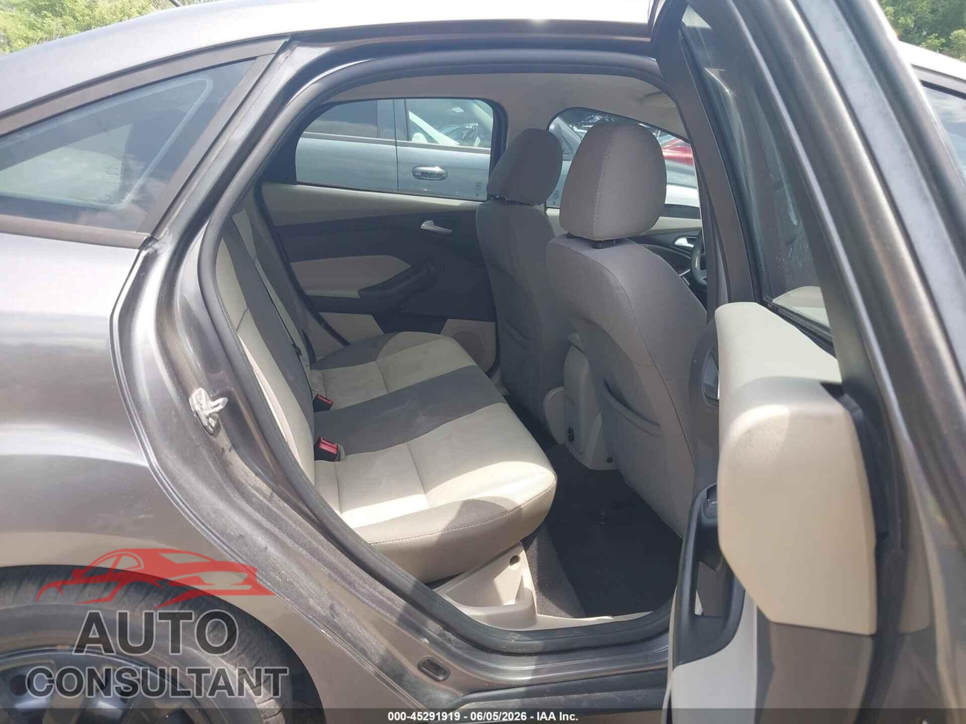 FORD FOCUS 2014 - 1FADP3F20EL351476