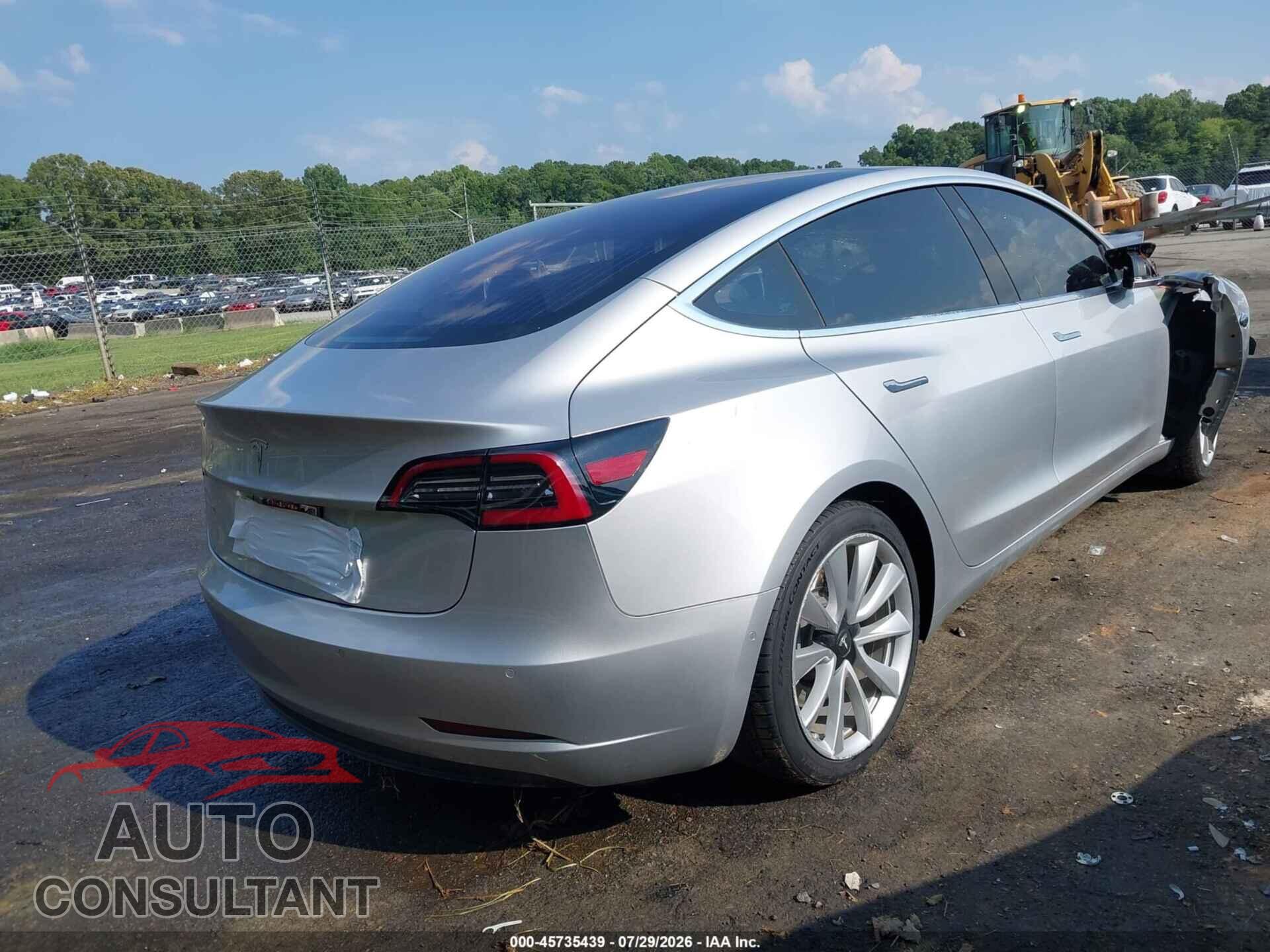 TESLA MODEL 3 2018 - 5YJ3E1EA5JF031107