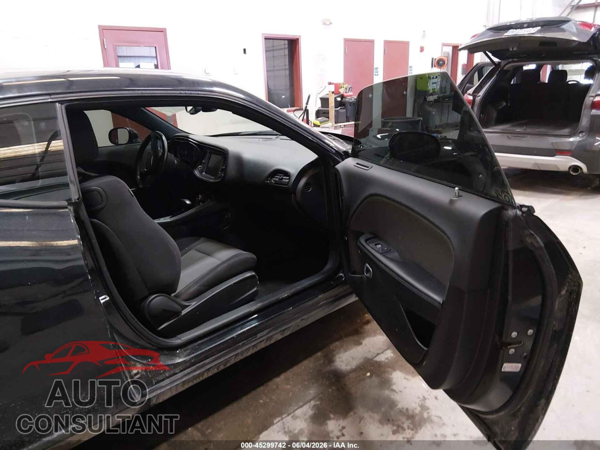 DODGE CHALLENGER 2015 - 2C3CDZAT3FH709271