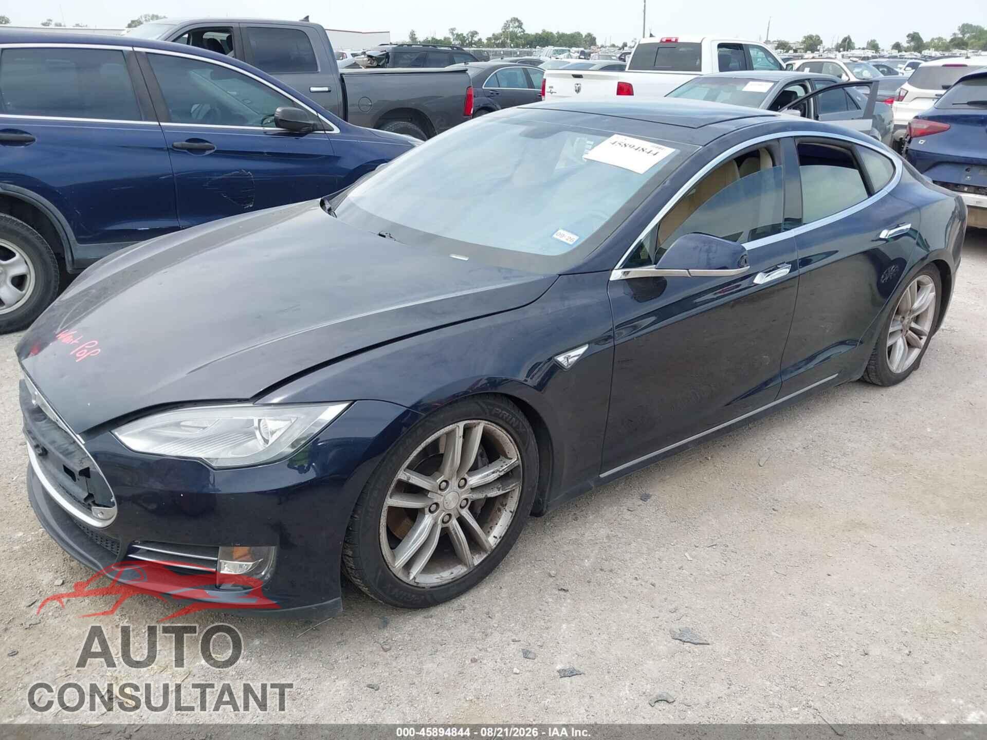 TESLA MODEL S 2013 - 5YJSA1DP6DFP13107