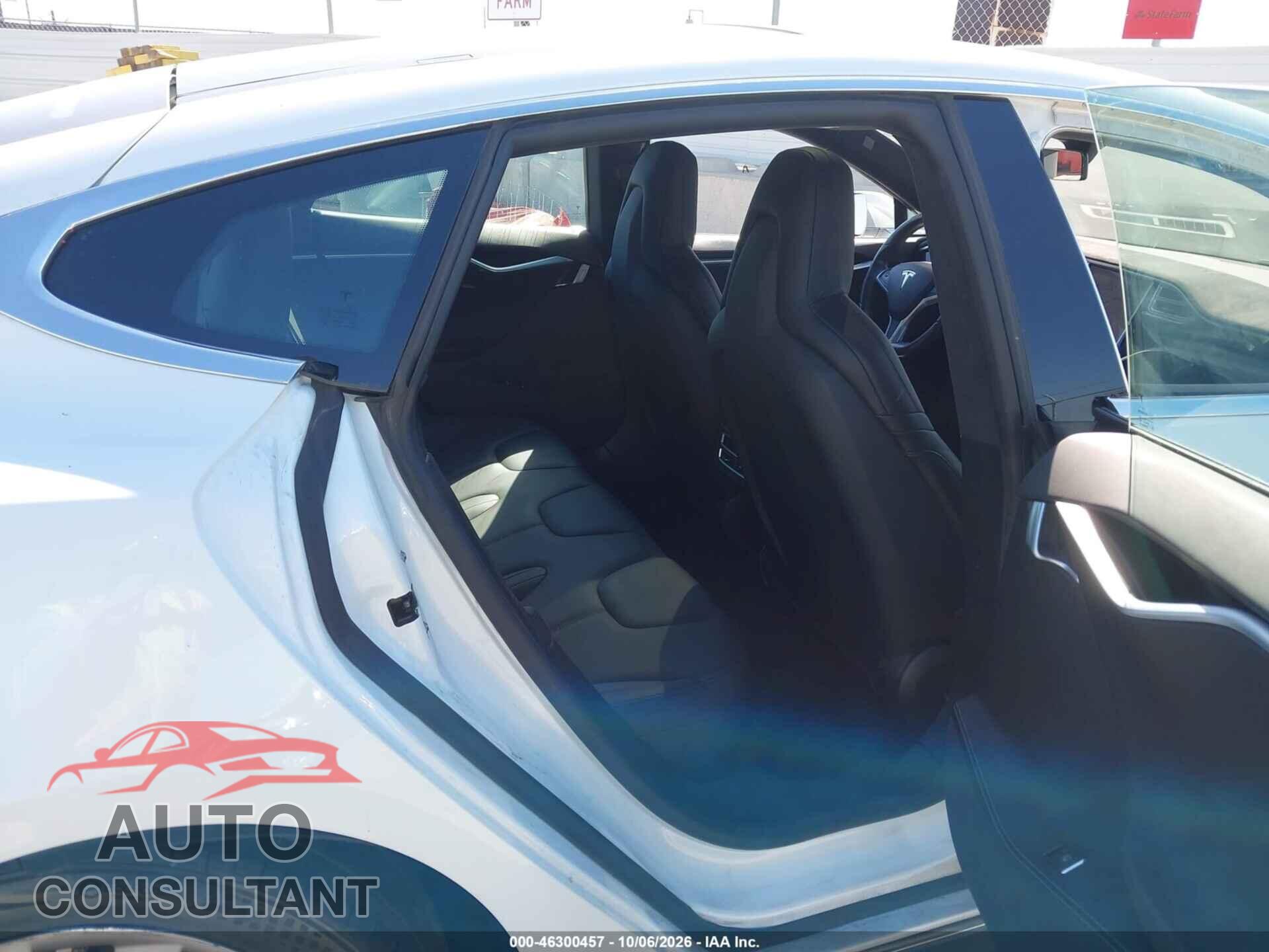TESLA MODEL S 2015 - 5YJSA1E14FF112288